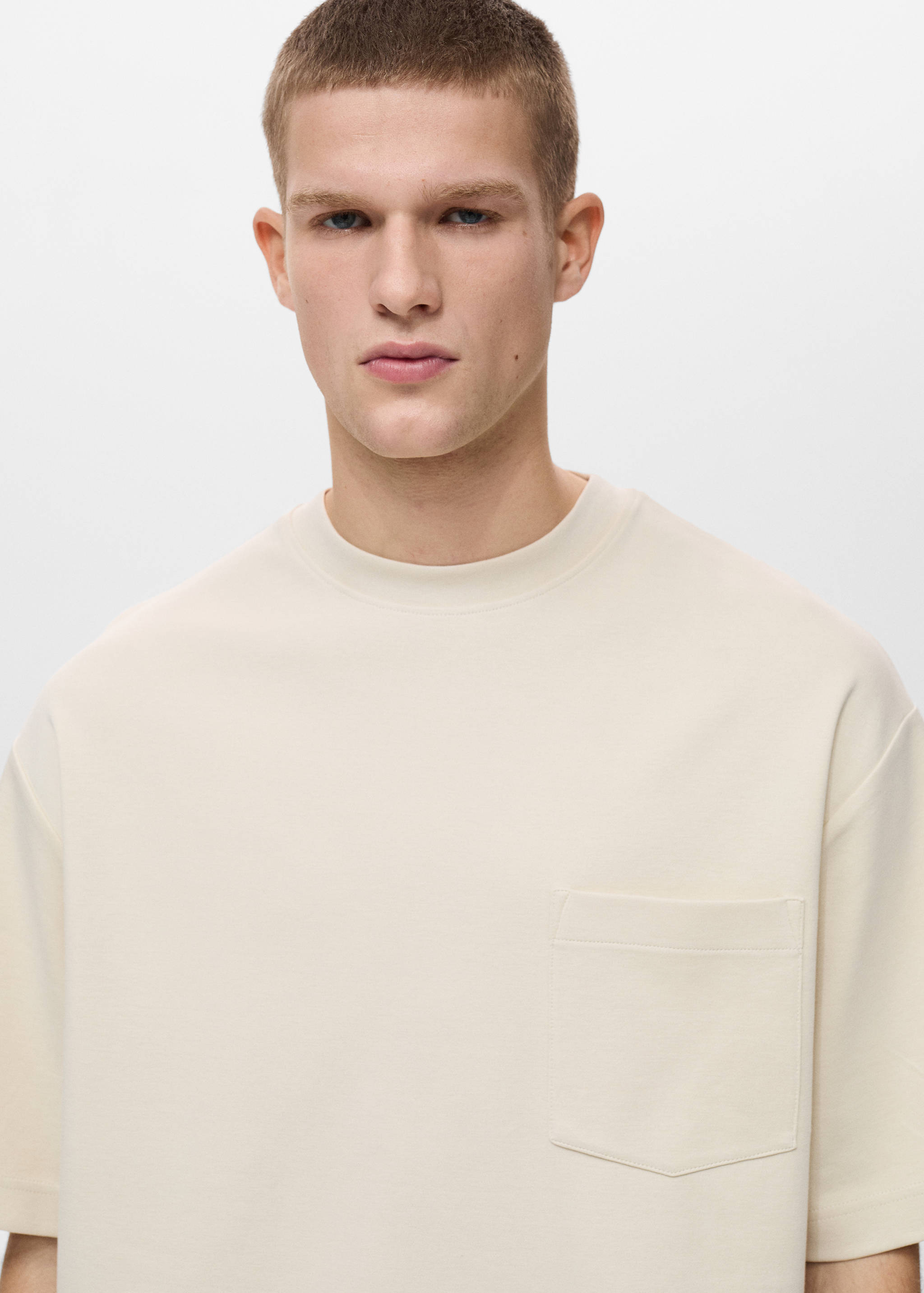 Oversize cotton pocket T-shirt - Details of the article 1