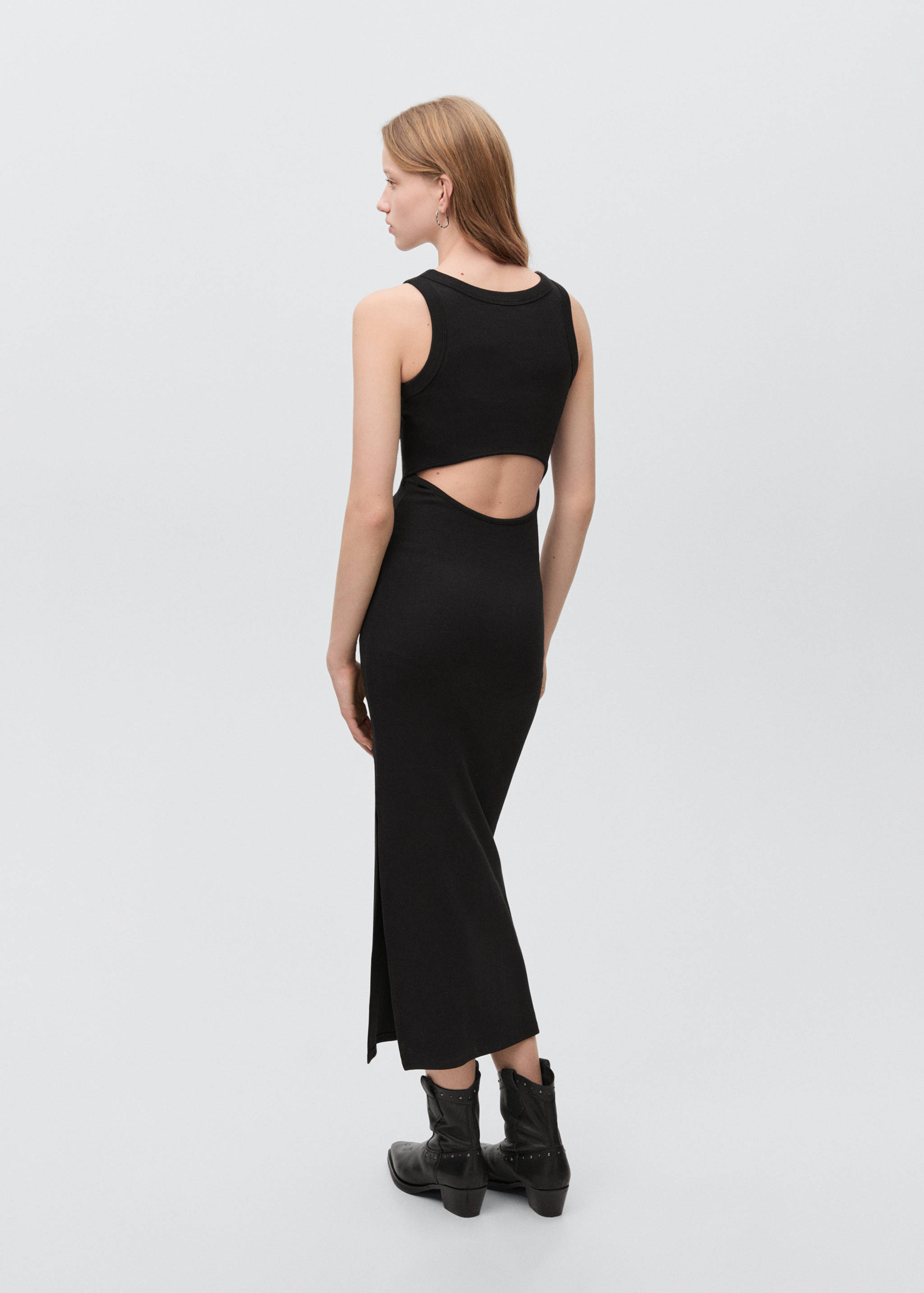 Ribbed knit dress with opening - Reverse of the article