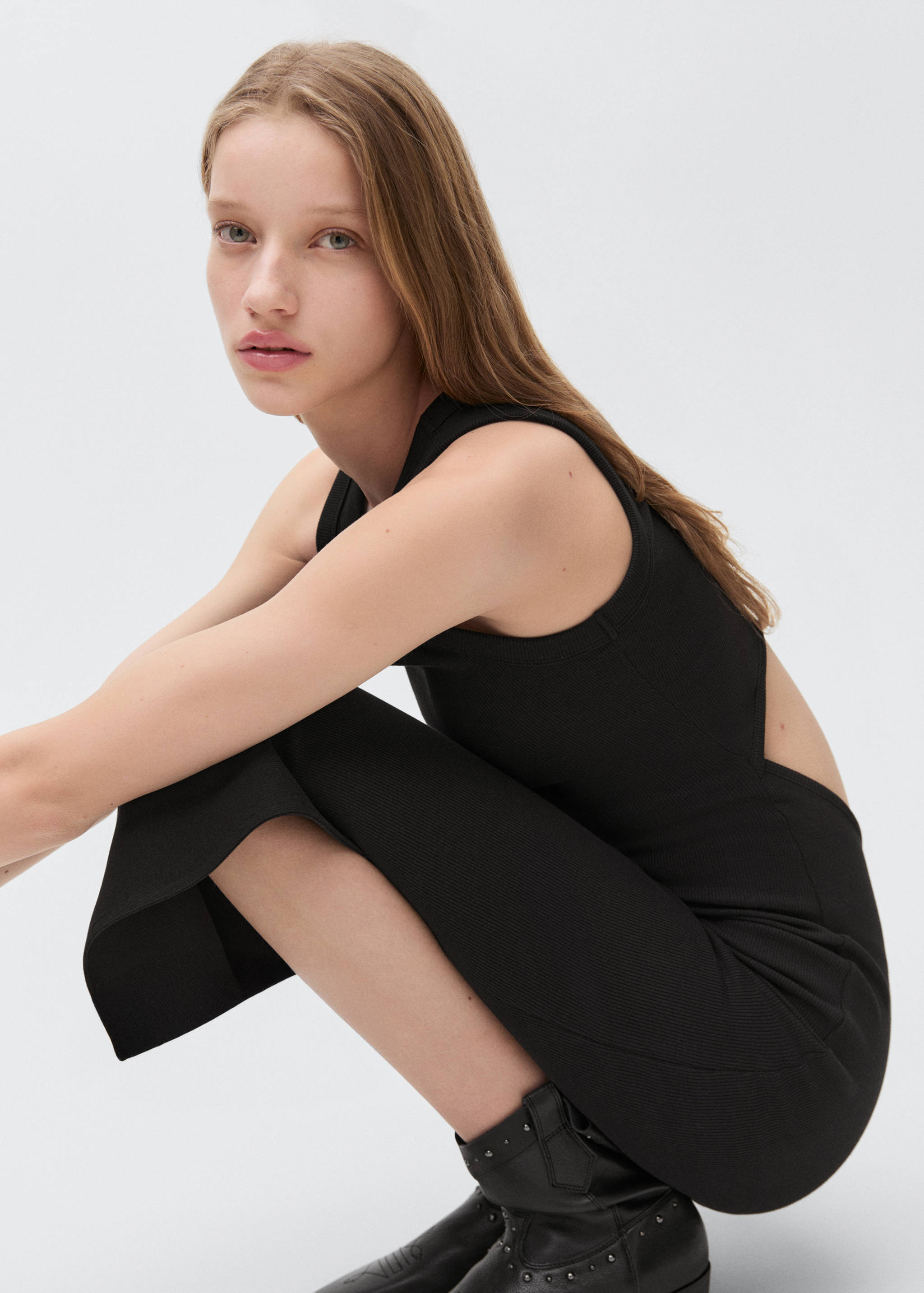 Ribbed knit dress with opening - Details of the article 2