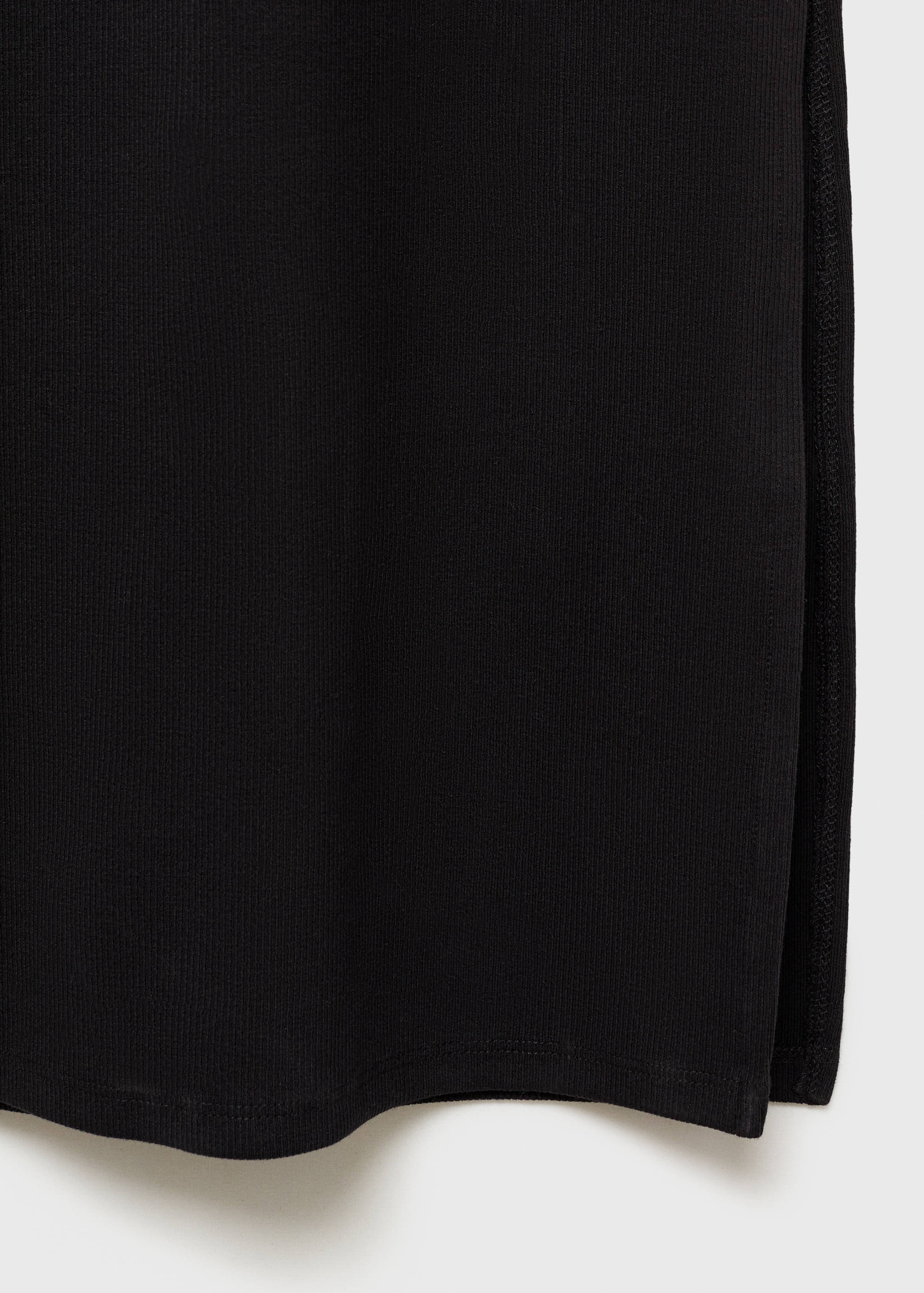 Ribbed knit dress with opening - Details of the article 0