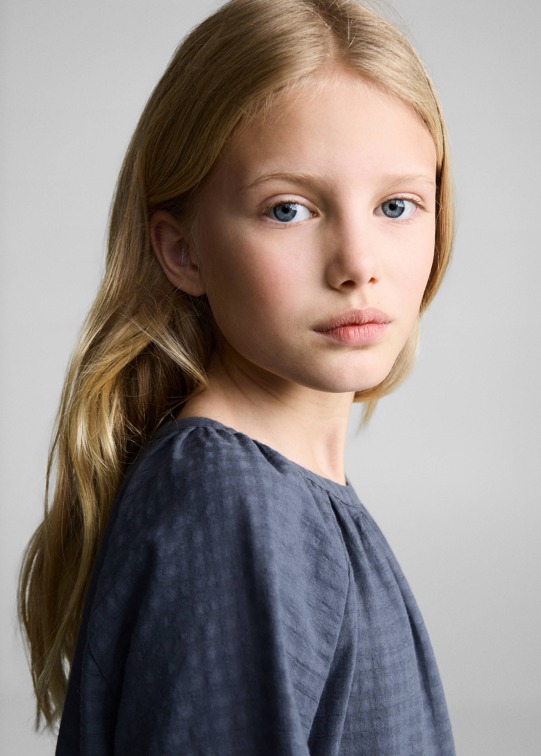 刺绣织纹连衣裙 - null