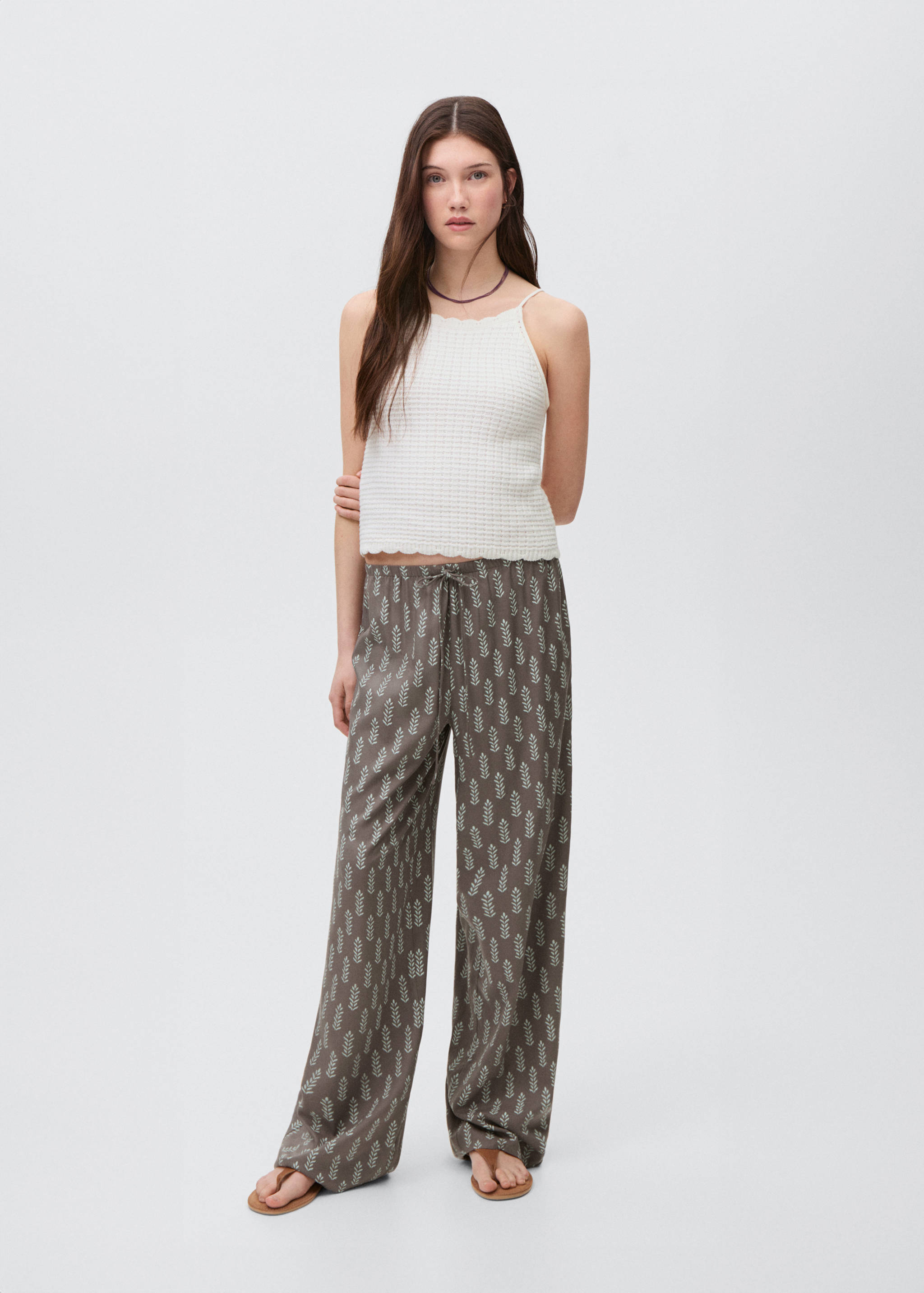 Printed straight trousers - Details of the article 2