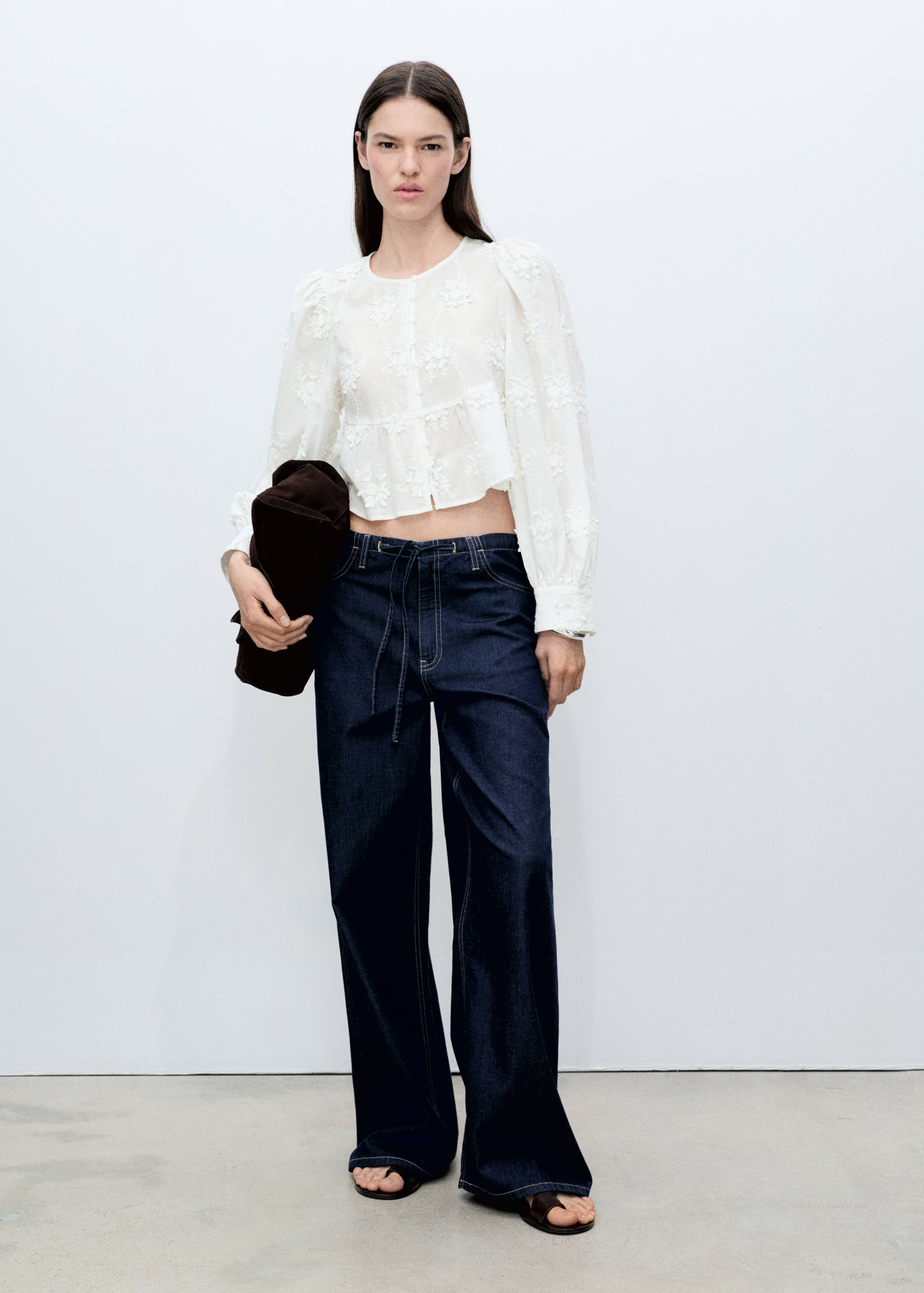 Flower-embroidered cotton blouse - General plane