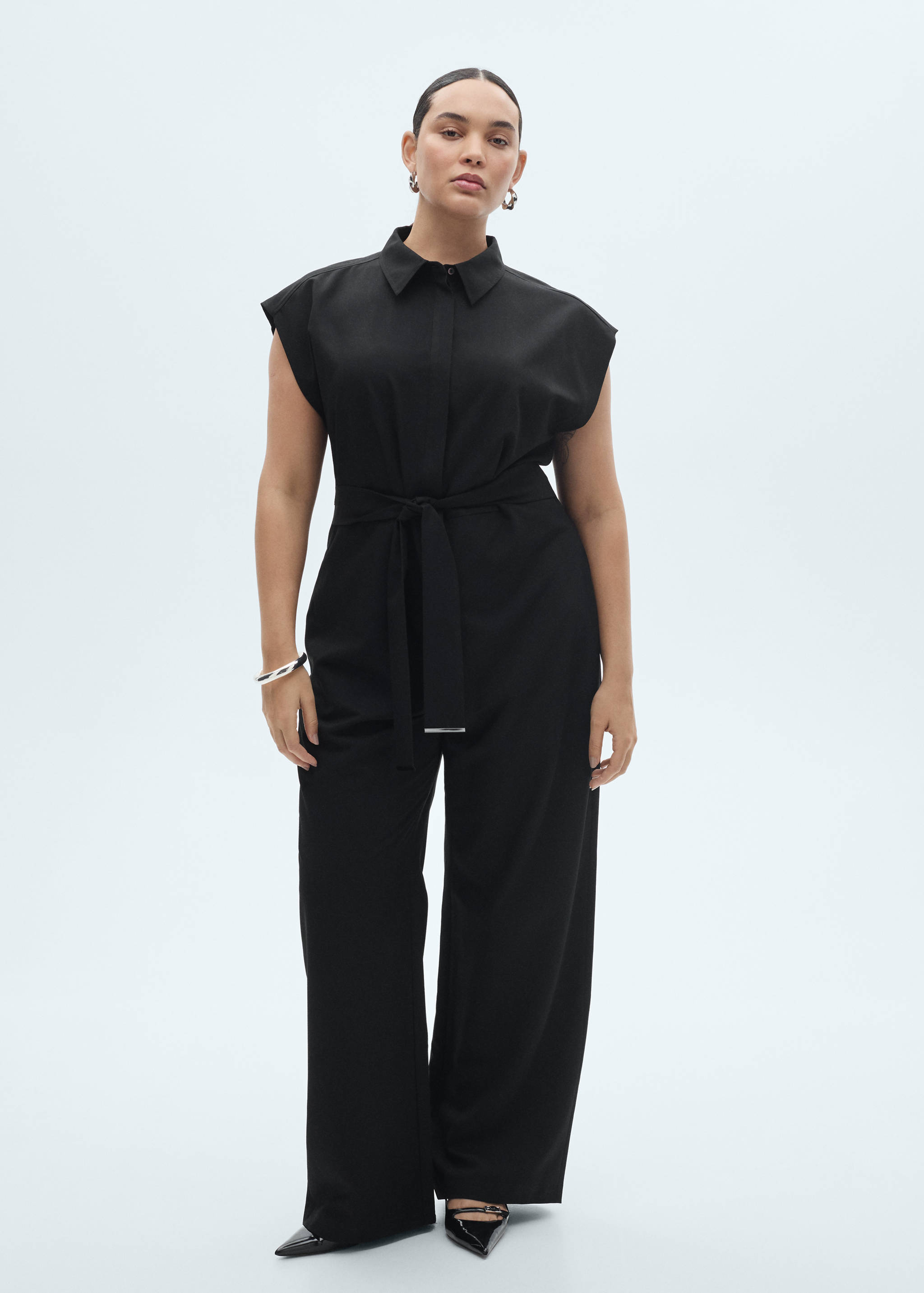 Straight-fit jumpsuit with belt - Details of the article 3