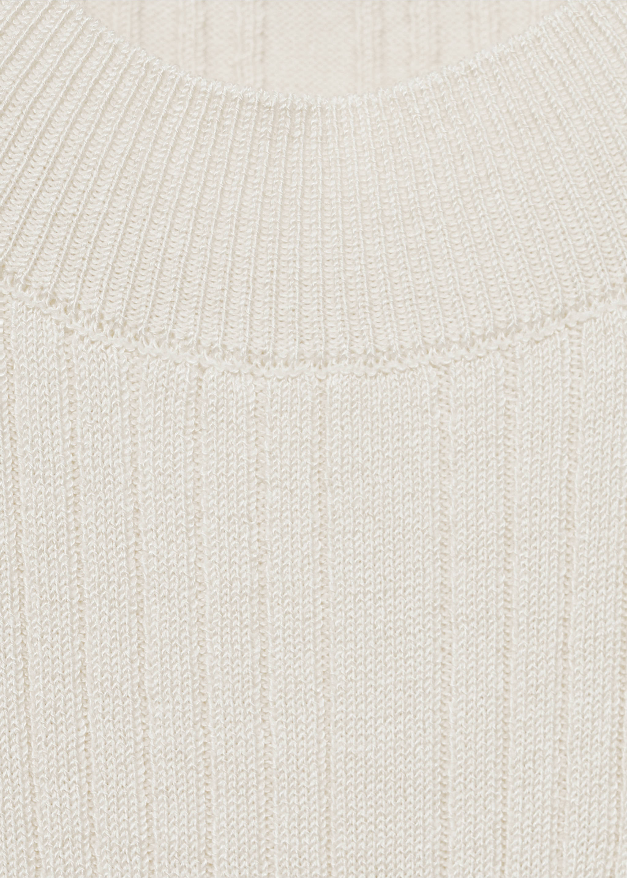 Ribbed top with openings - Details of the article 8, Ecru. Ref: 87075748-00.