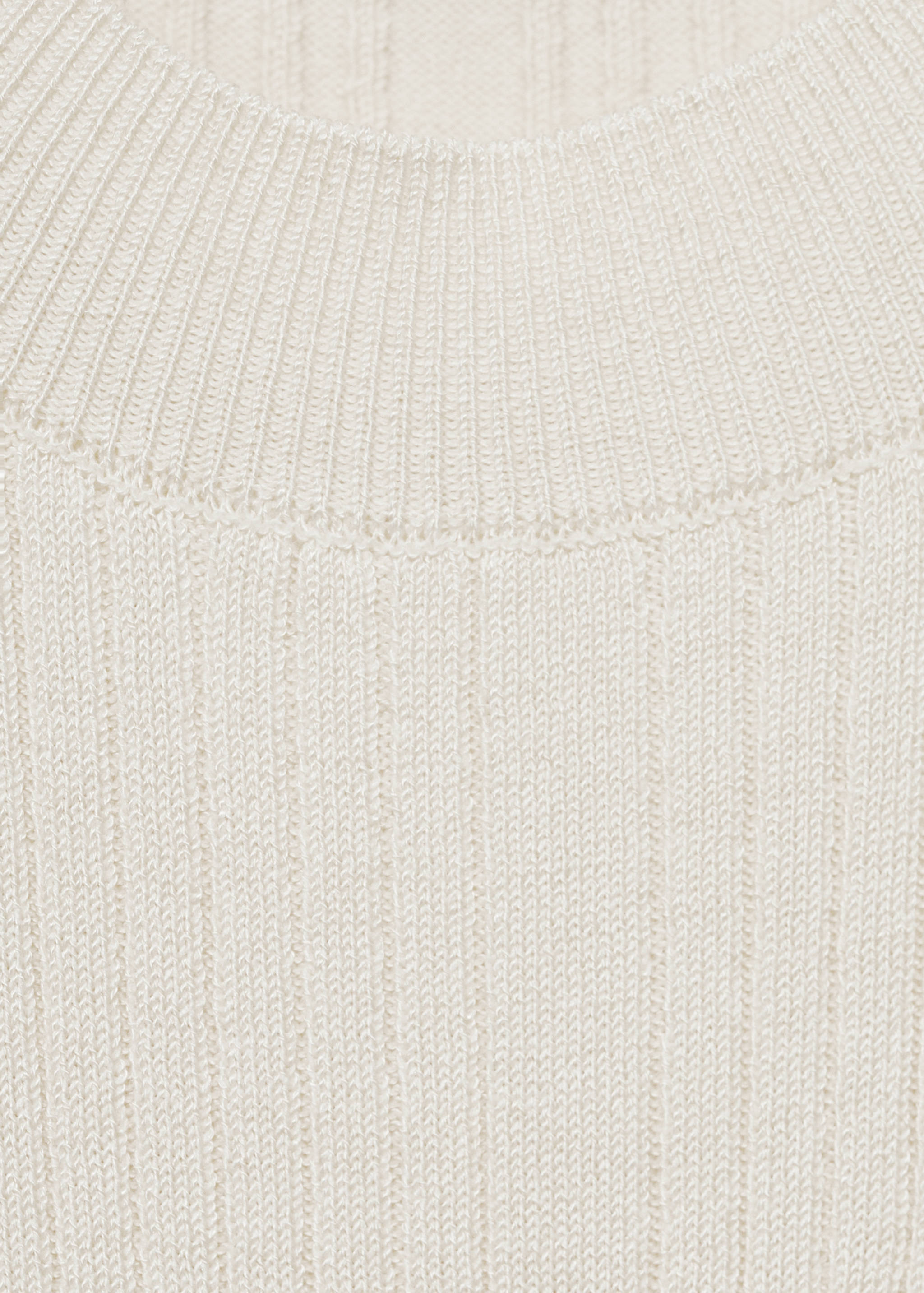 Ribbed top with openings - Details of the article 8