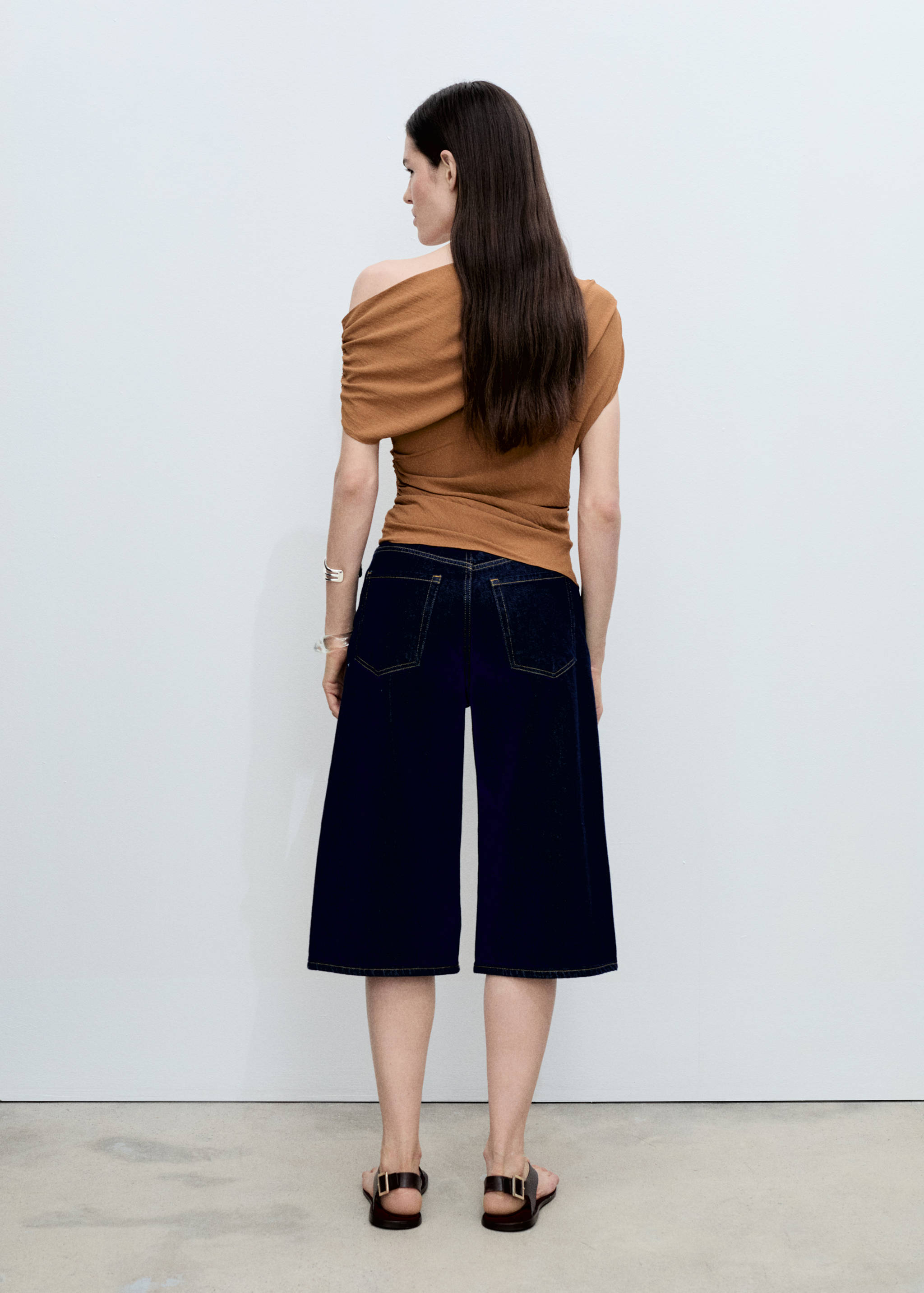 Asymmetric ruched top - Reverse of the article