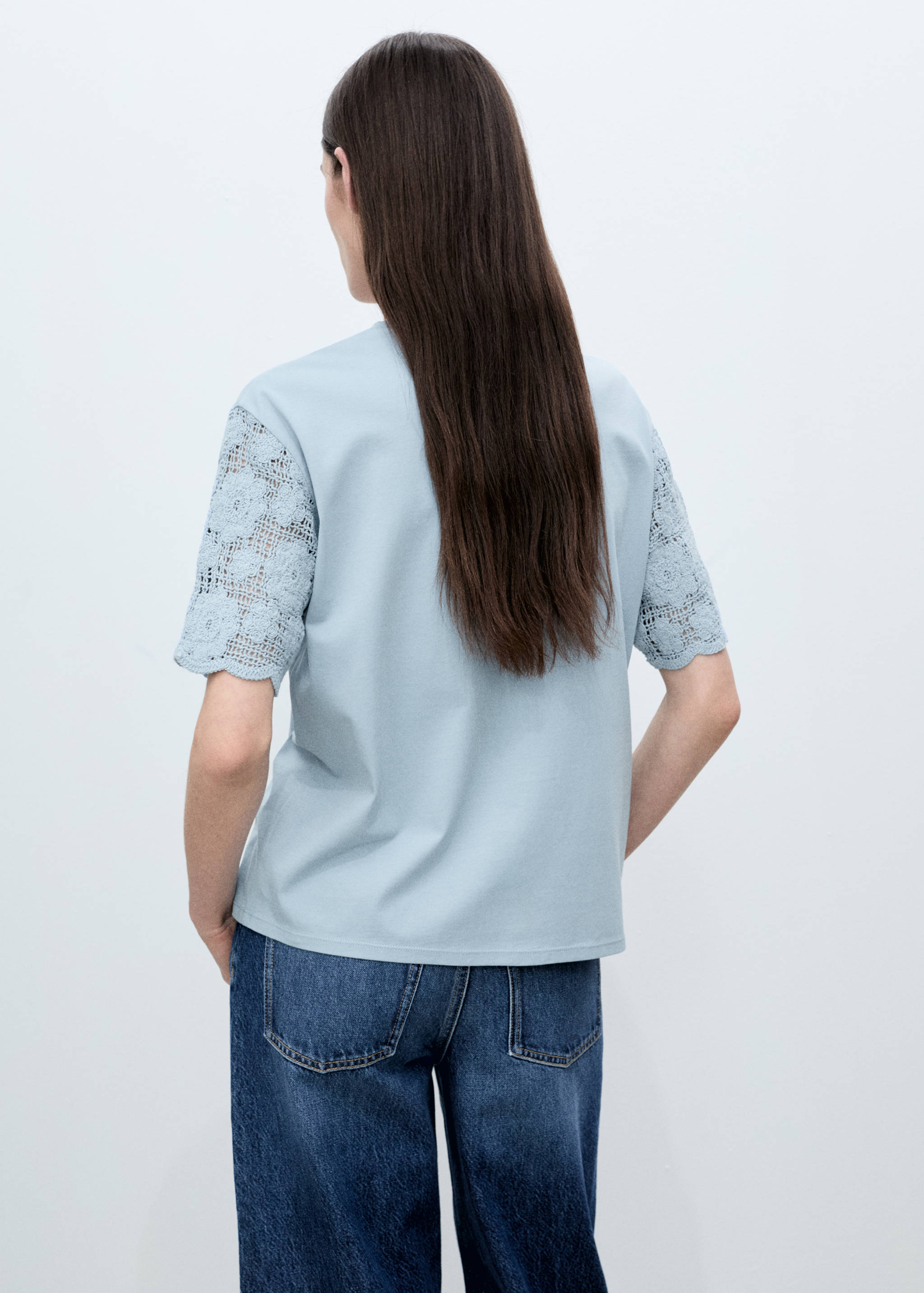 Cotton crochet sleeve t-shirt - Reverse of the article