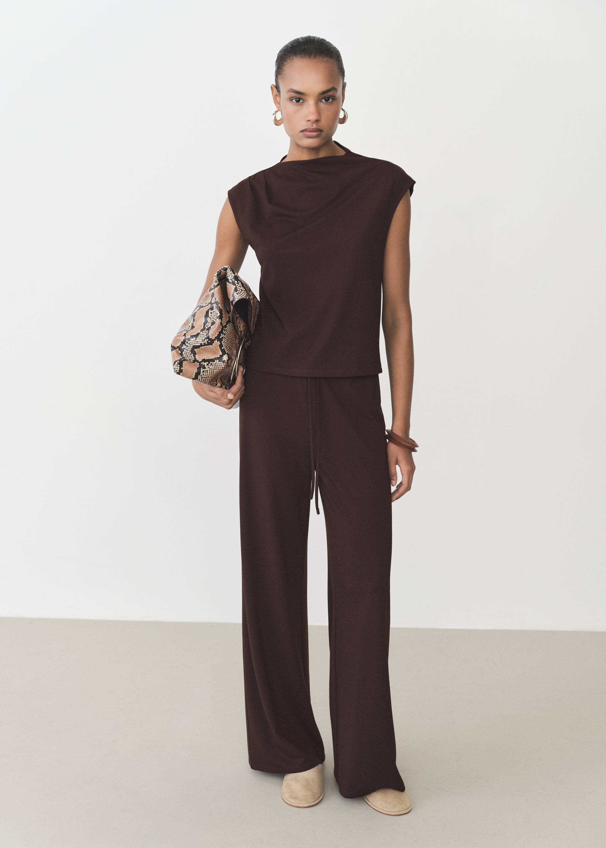 Wide leg trousers with elastic waist - General plane