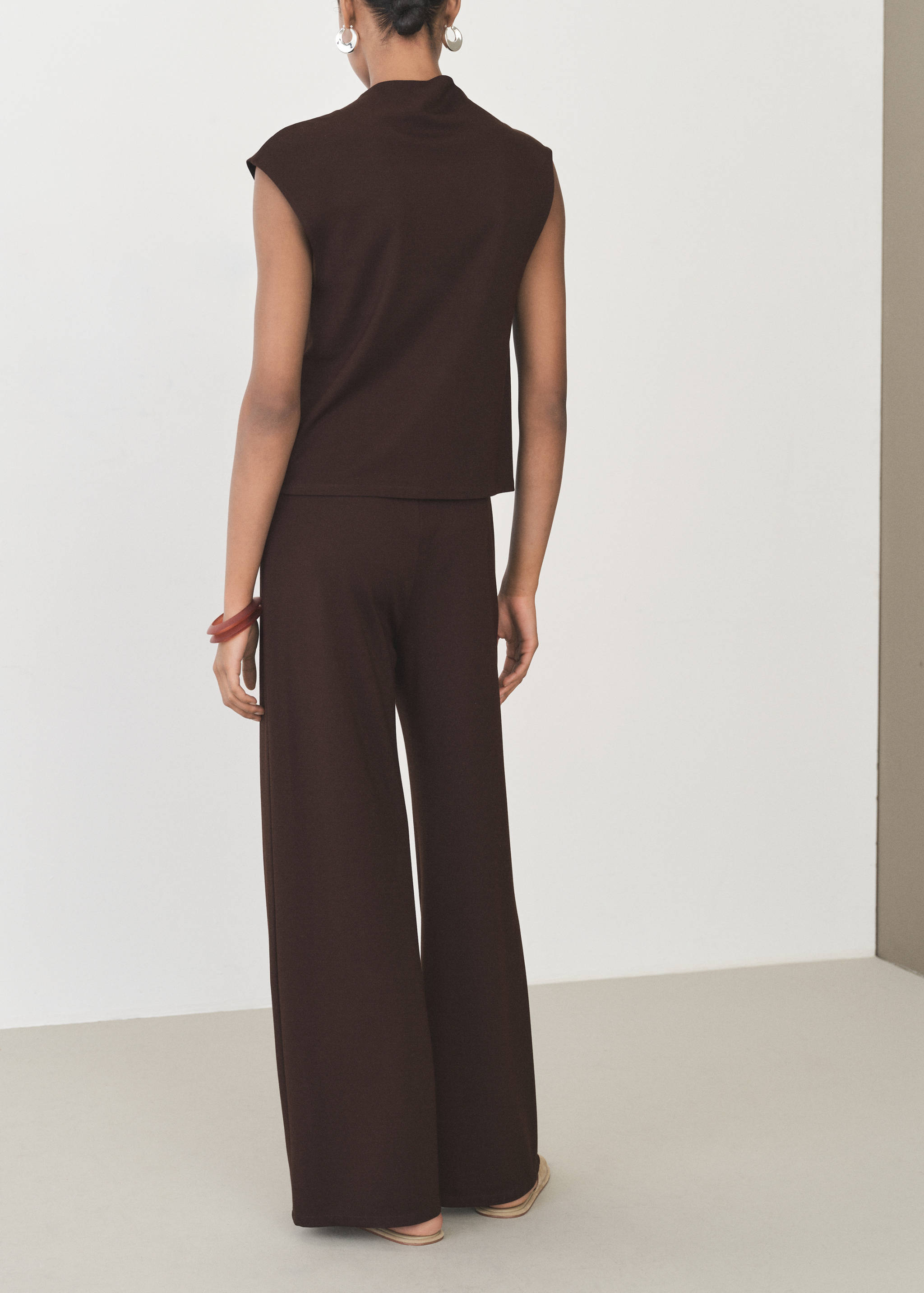 Wide leg trousers with elastic waist - Reverse of the article