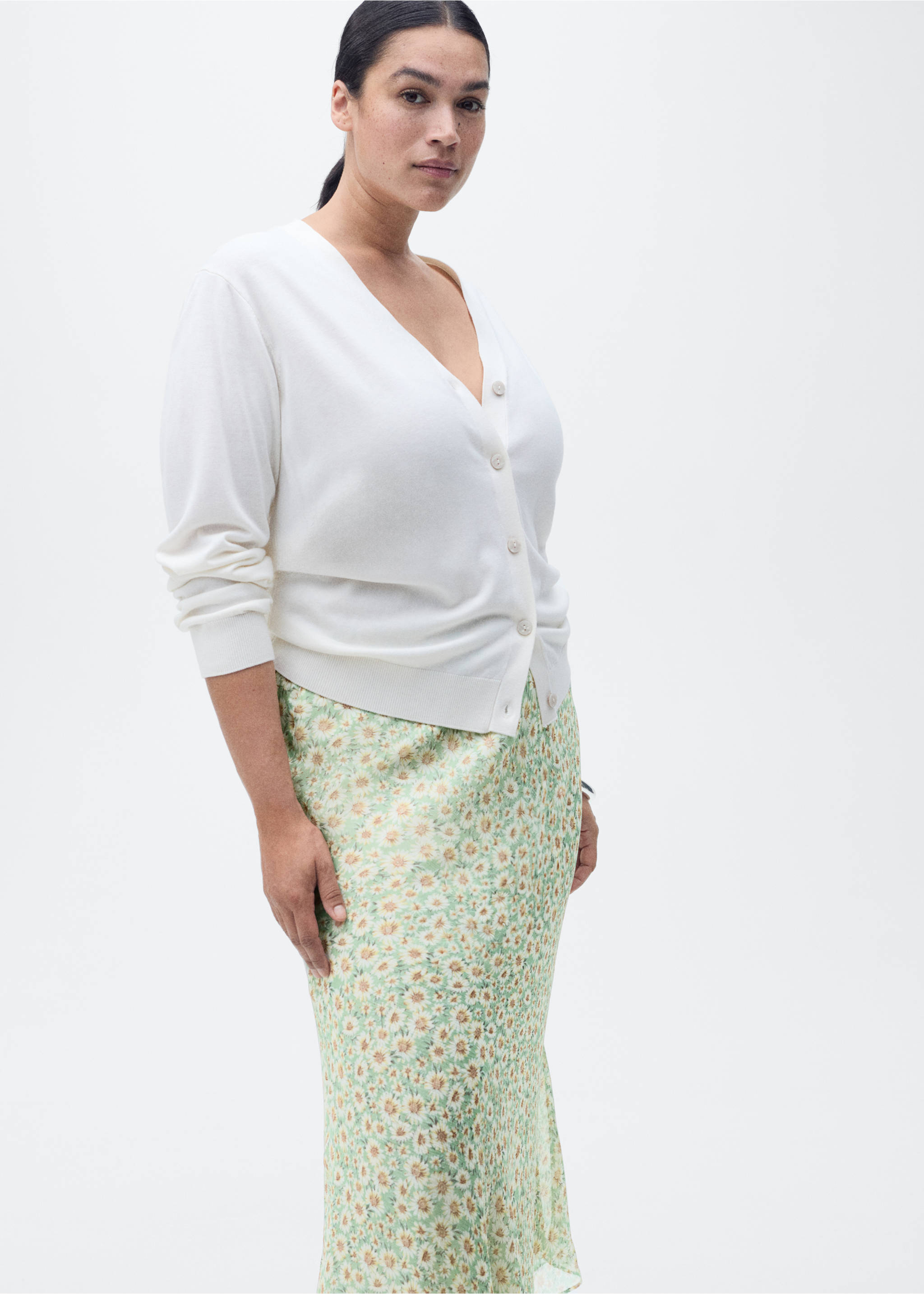 Long floral flared skirt - Details of the article 5, Pastel Green. Ref: 87075757-00.