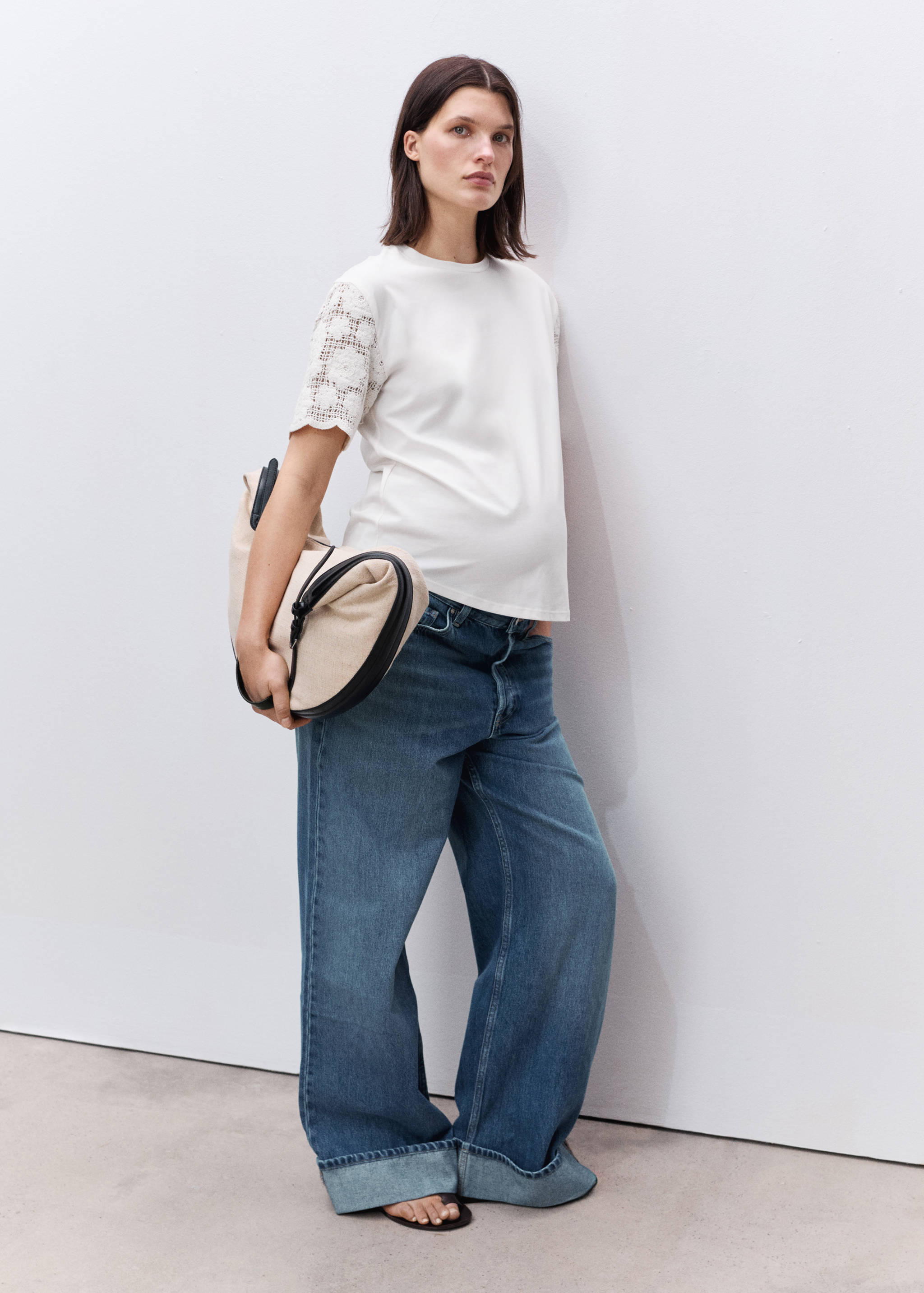 Maternity top with crochet sleeves - General plane