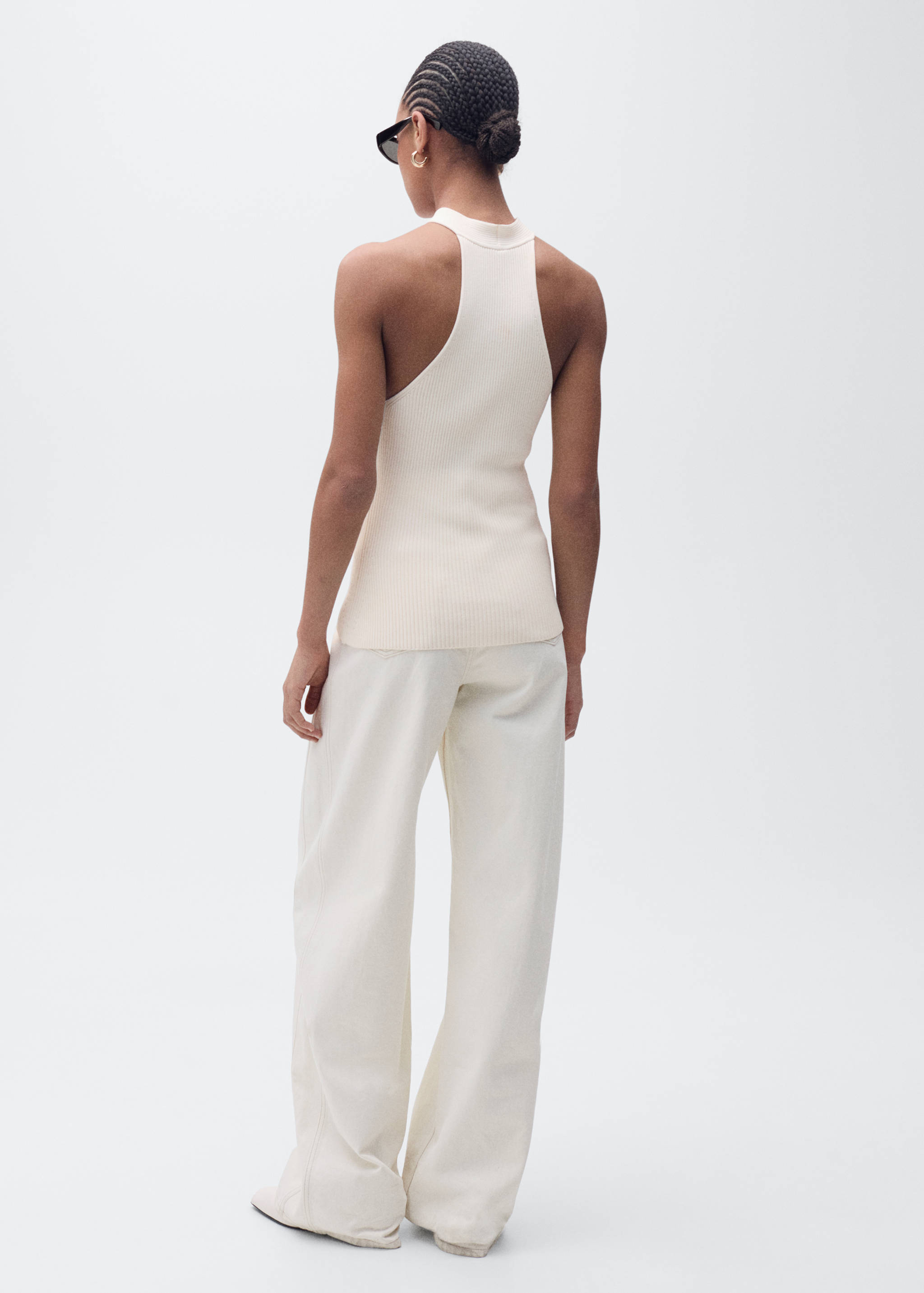 Halter-neck top with knot detail - Reverse of the article