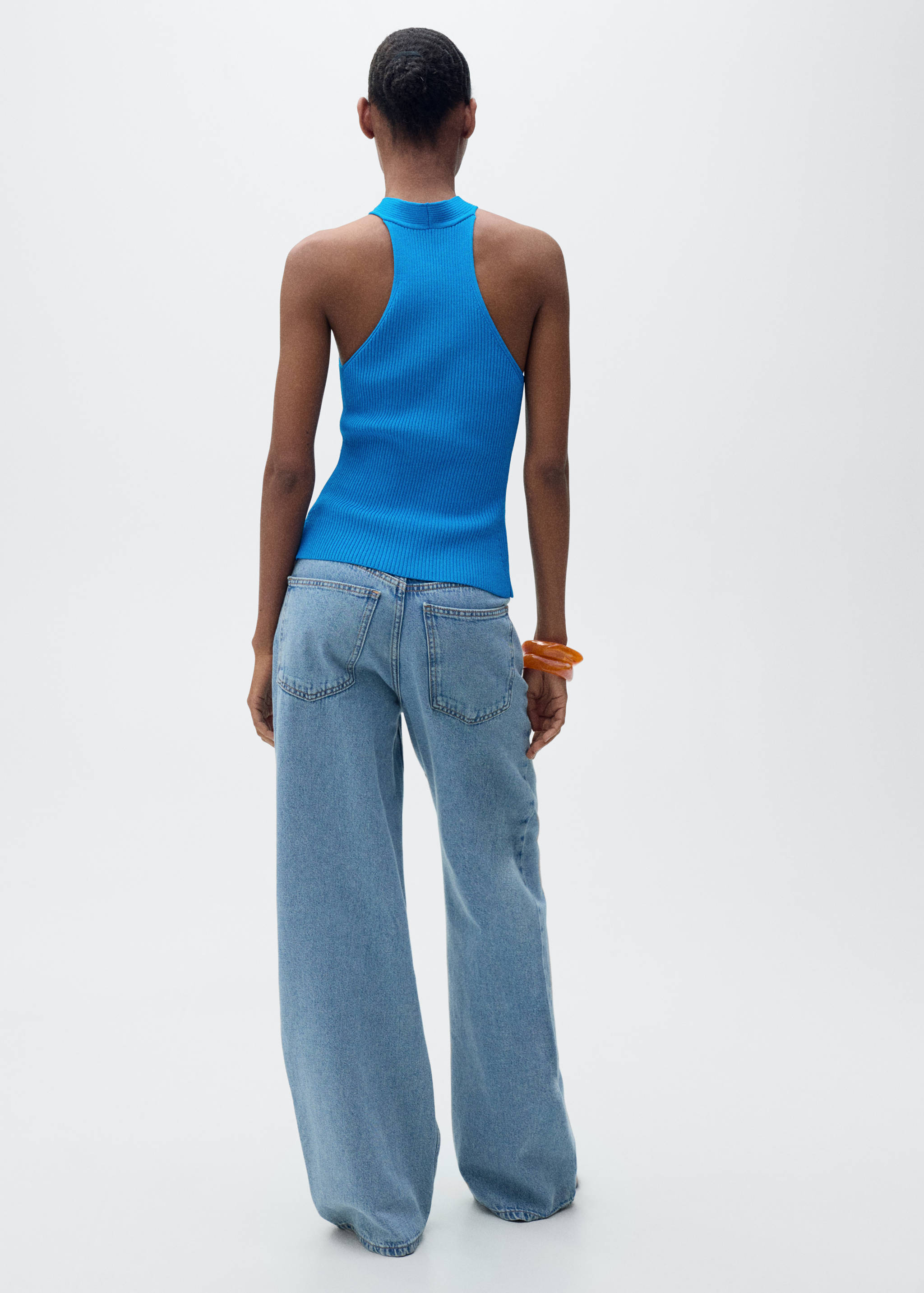 Halter-neck top with knot detail - Reverse of the article