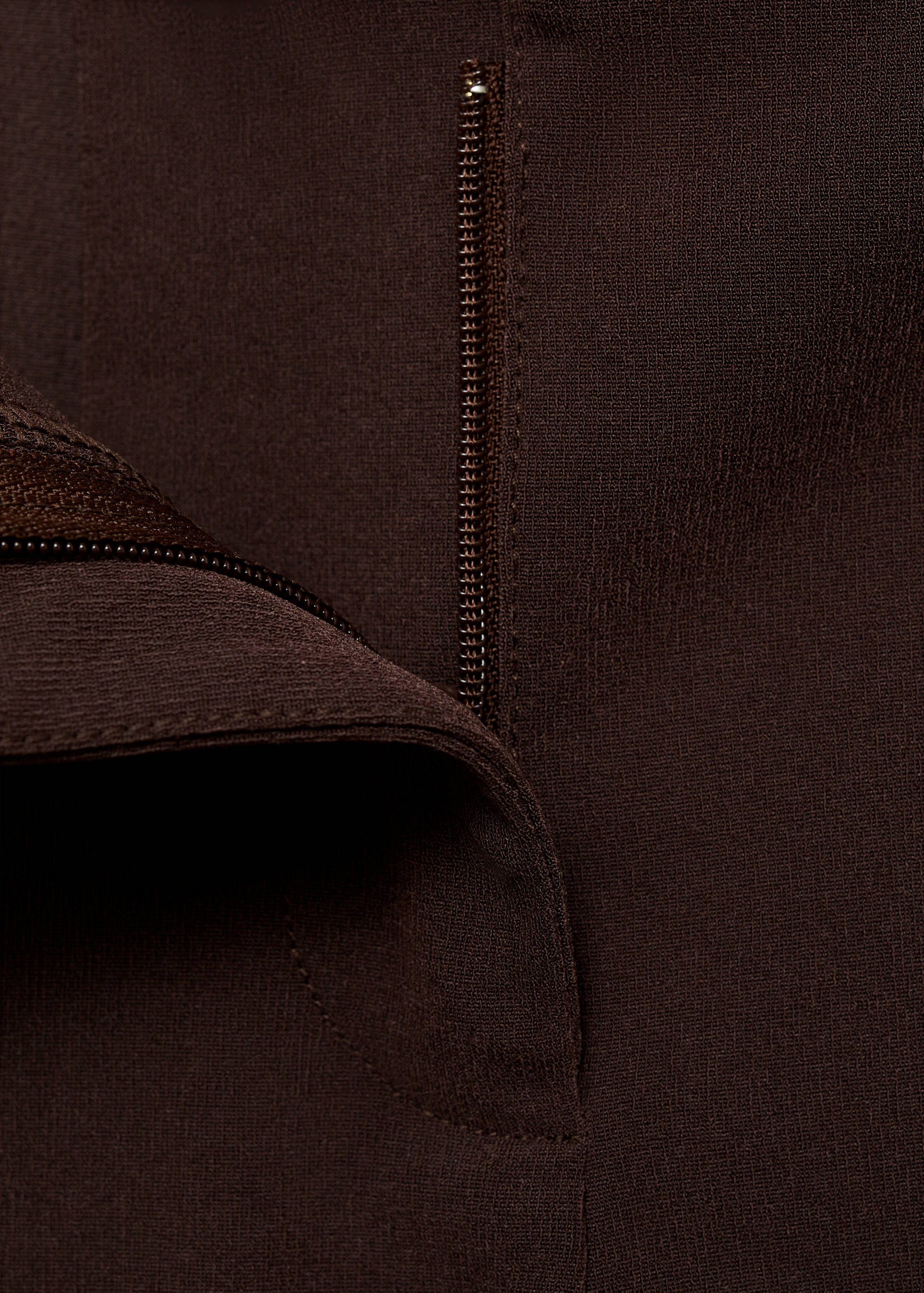 Calças fato retas - Pormenor do artigo 8