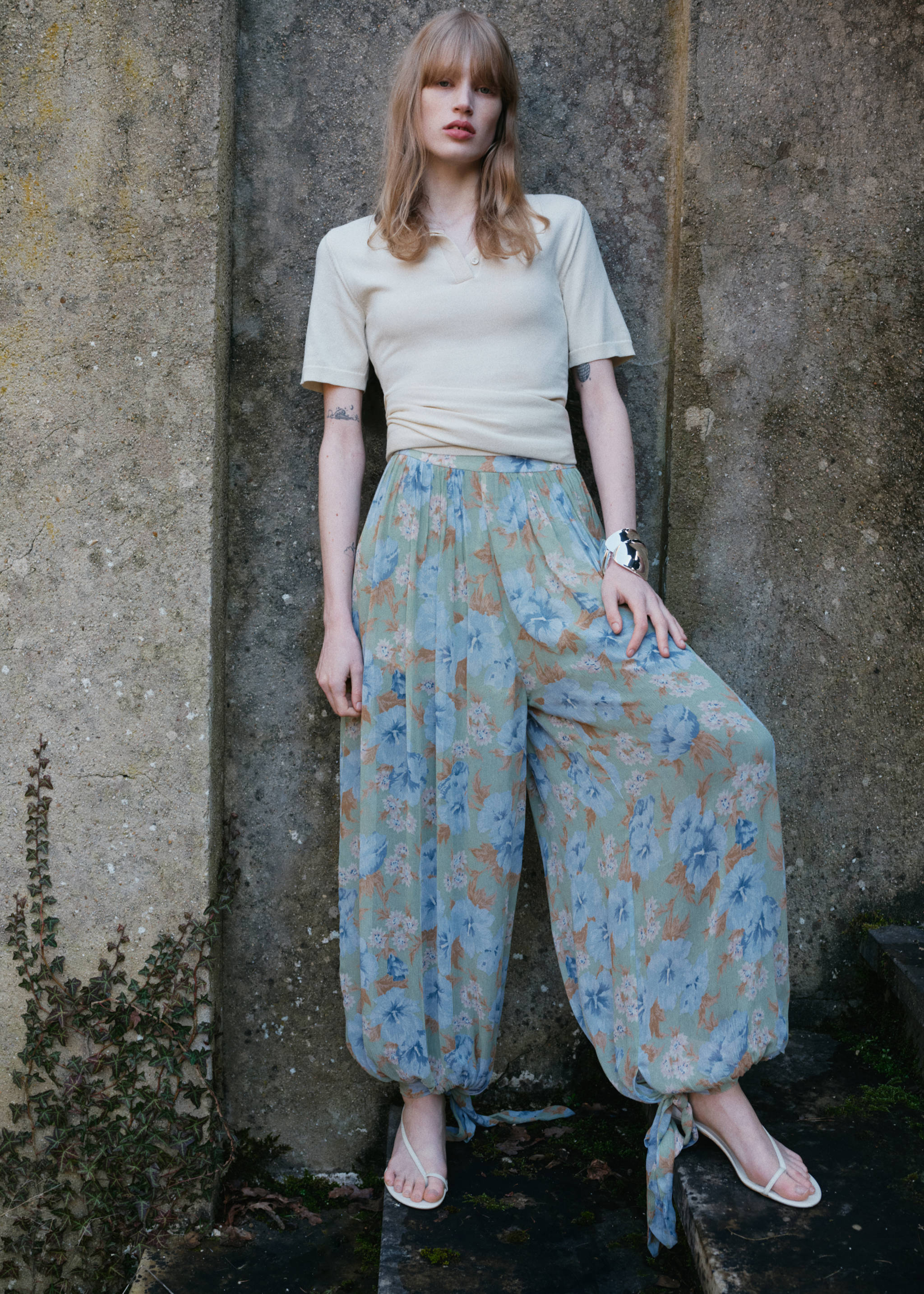 Floral-print balloon pants - Details of the article 7