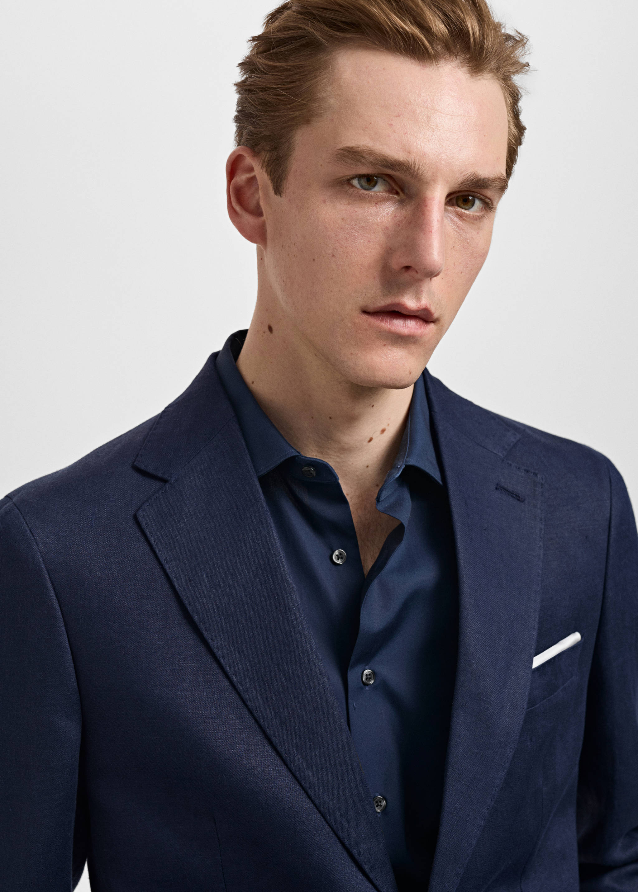 Amalfi 100% linen slim-fit suit jacket - Details of the article 1