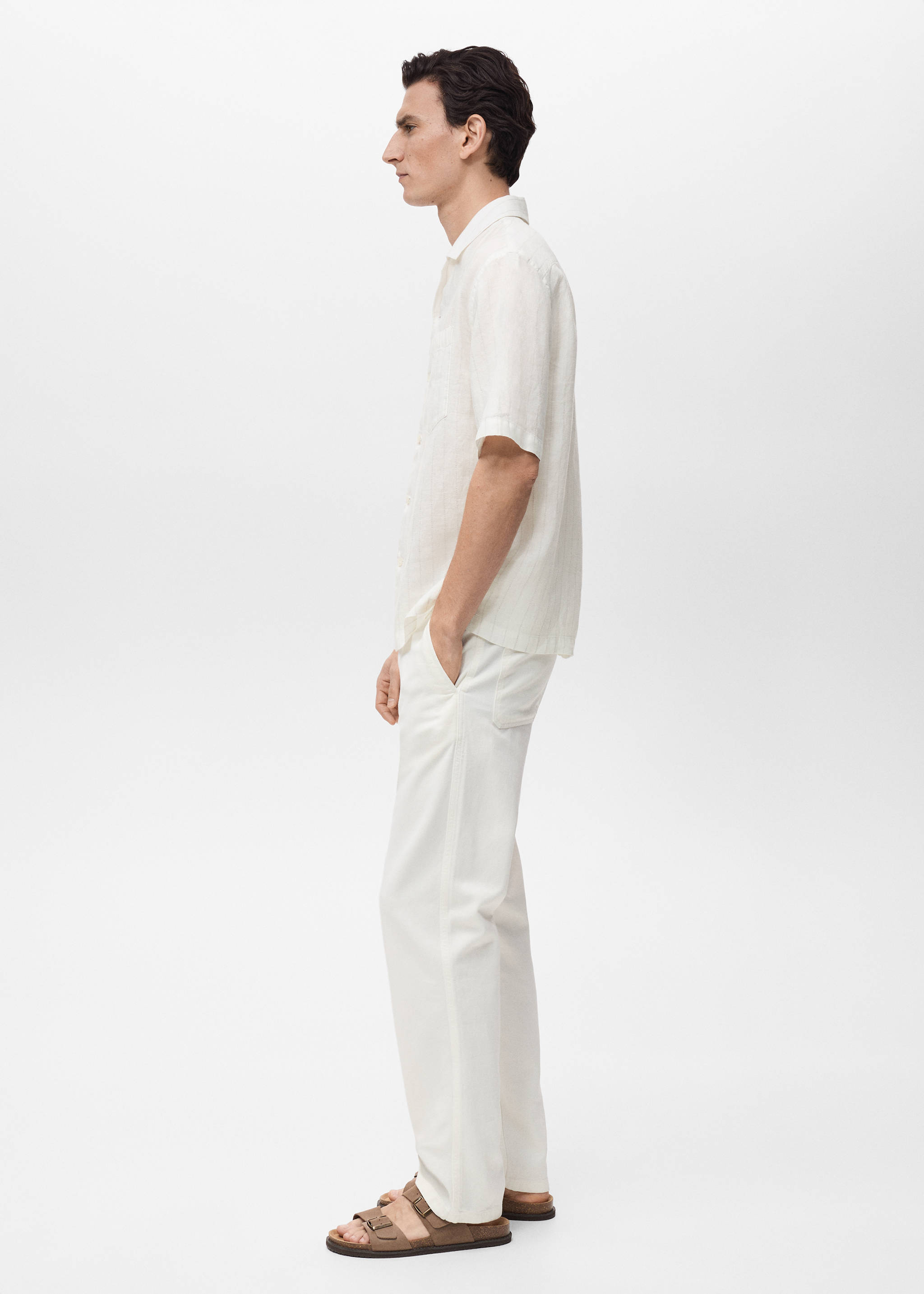 100% linen shirt with pinstripes - Details of the article 2