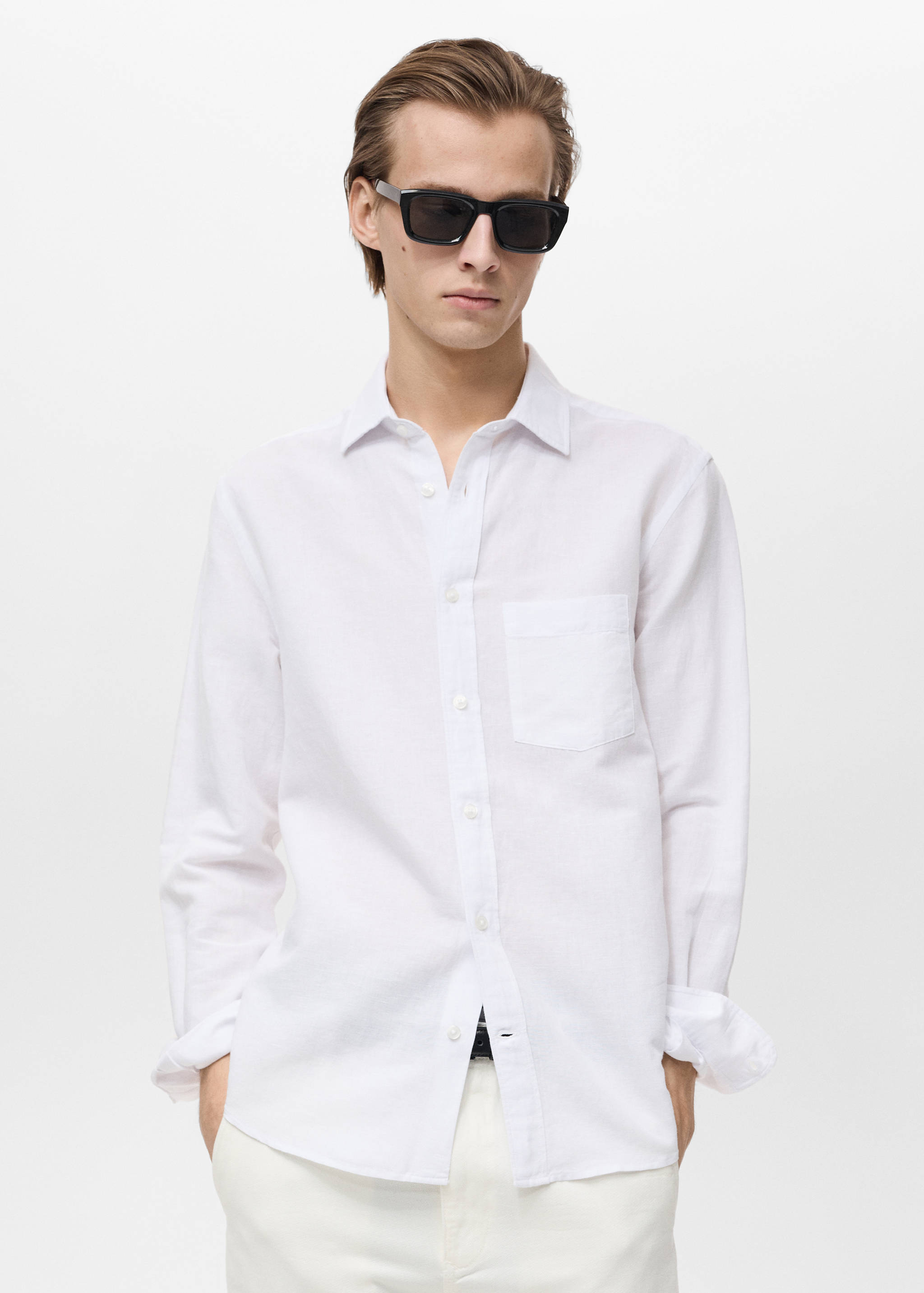 قميص كتان بجيب - رؤية وسط