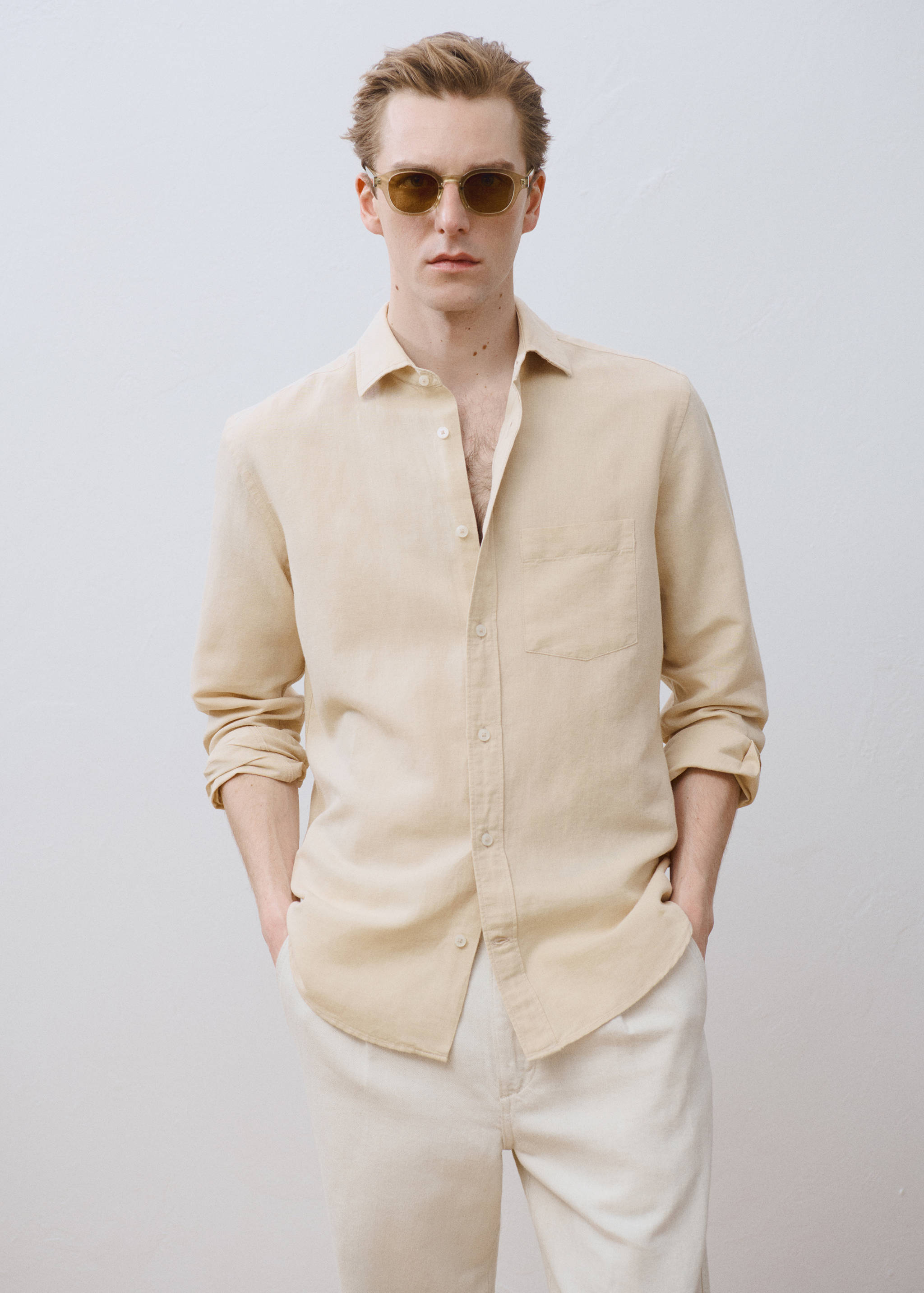 Pocket linen shirt - Details of the article 3