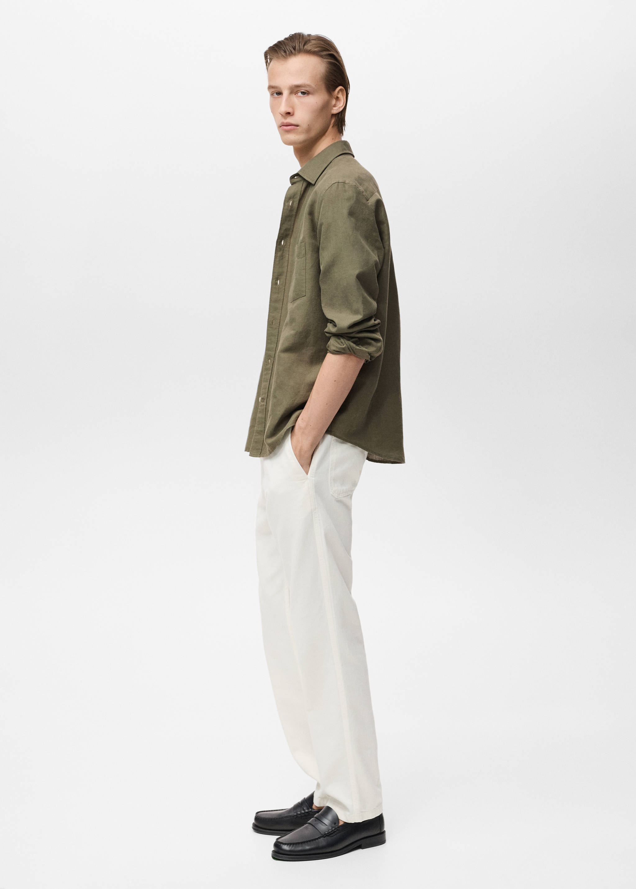 قميص كتان بجيب - تفاصيل المنتج 2