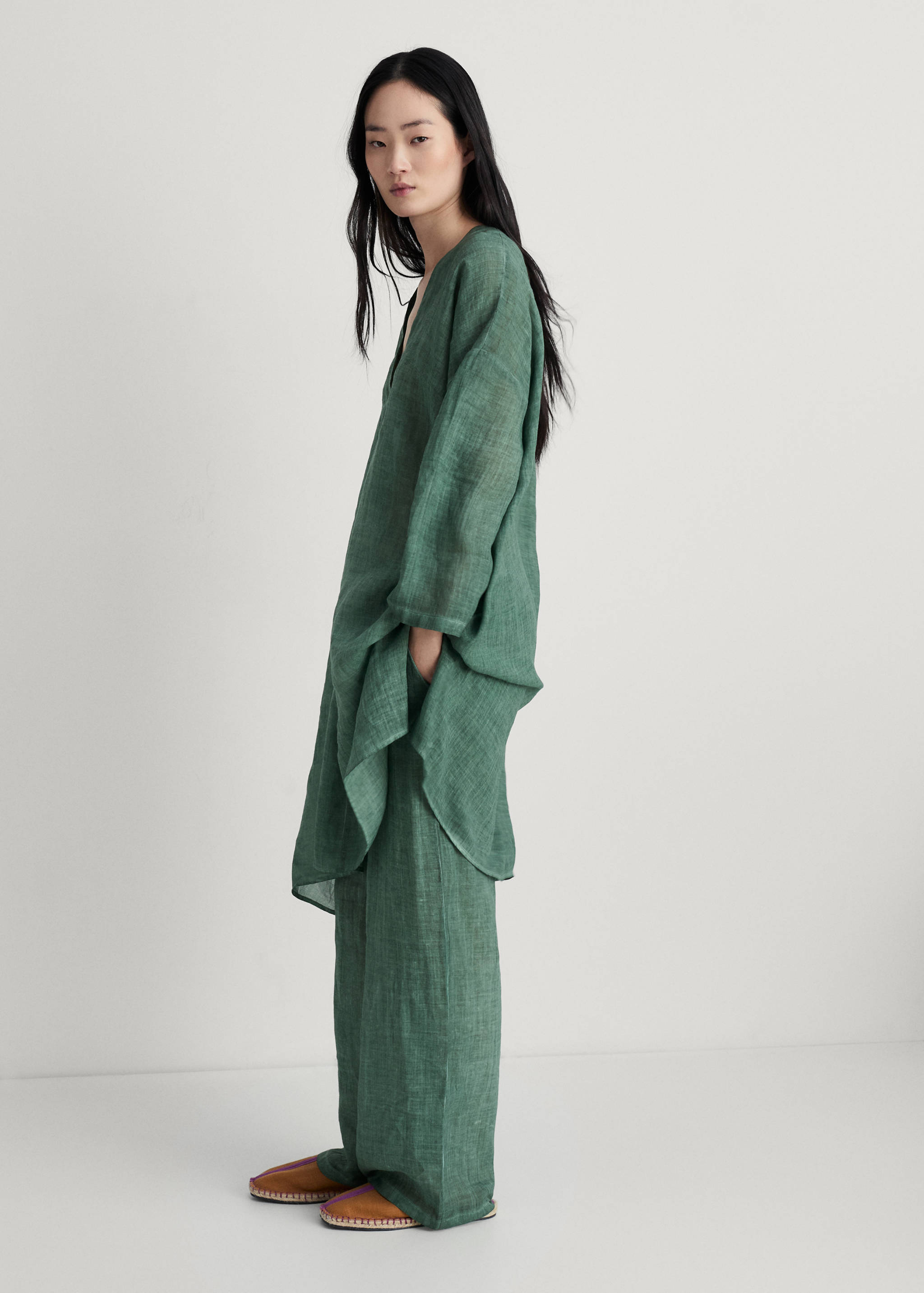 Overdyed-design ramie trousers - General plane