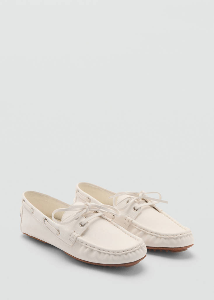 Leather boat shoes with laces — White