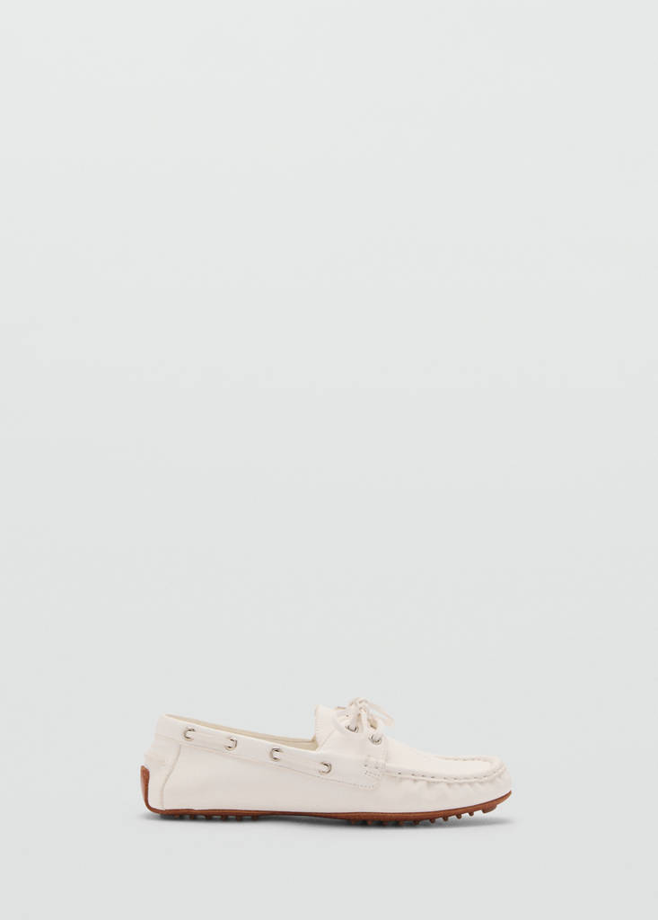 Leather boat shoes with laces — White