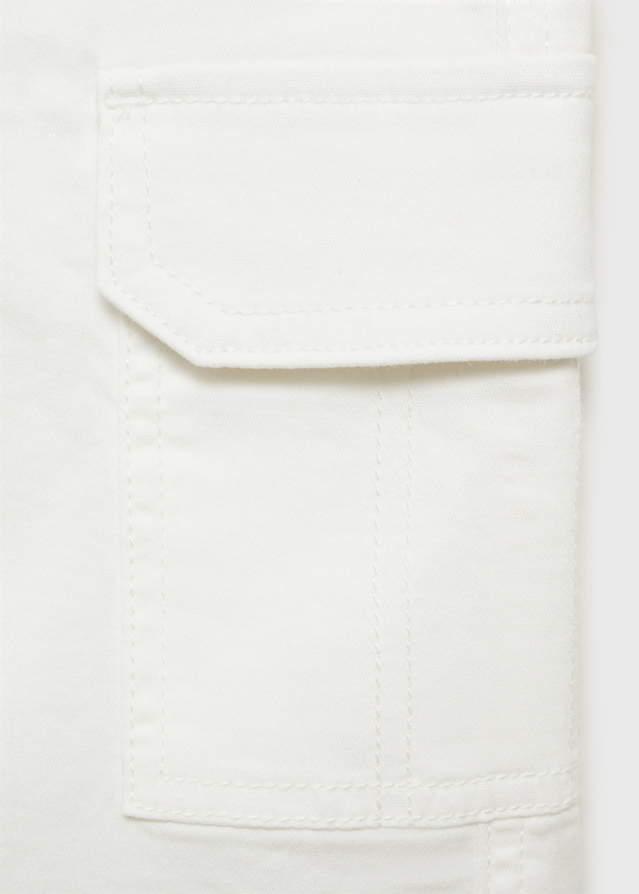 Cargo Bermuda shorts - Details of the article 0