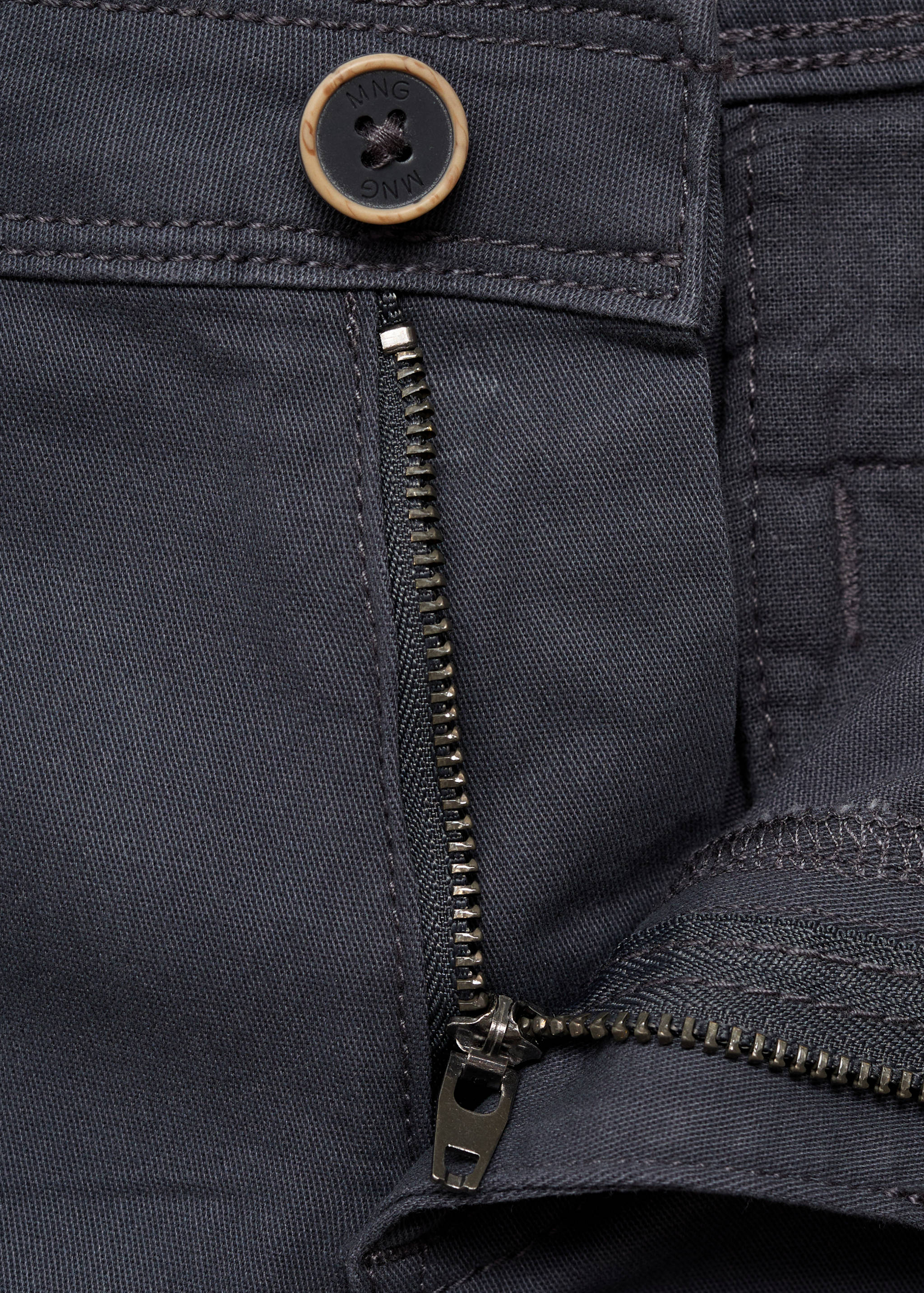 Cargo Bermuda shorts - Details of the article 8