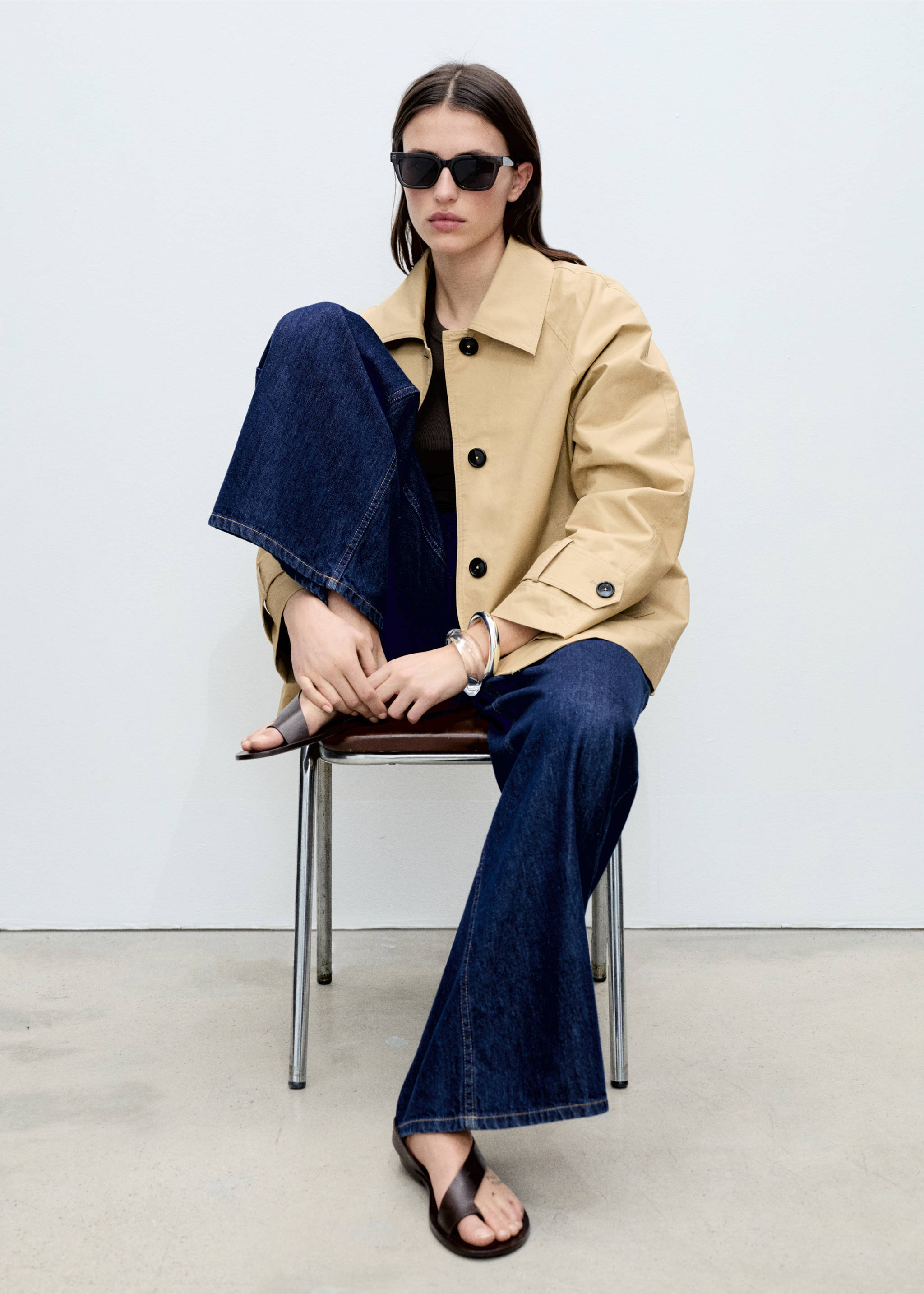 Cotton barn jacket with buttons - Details of the article 2, Medium Brown. Ref: 87075948-00.