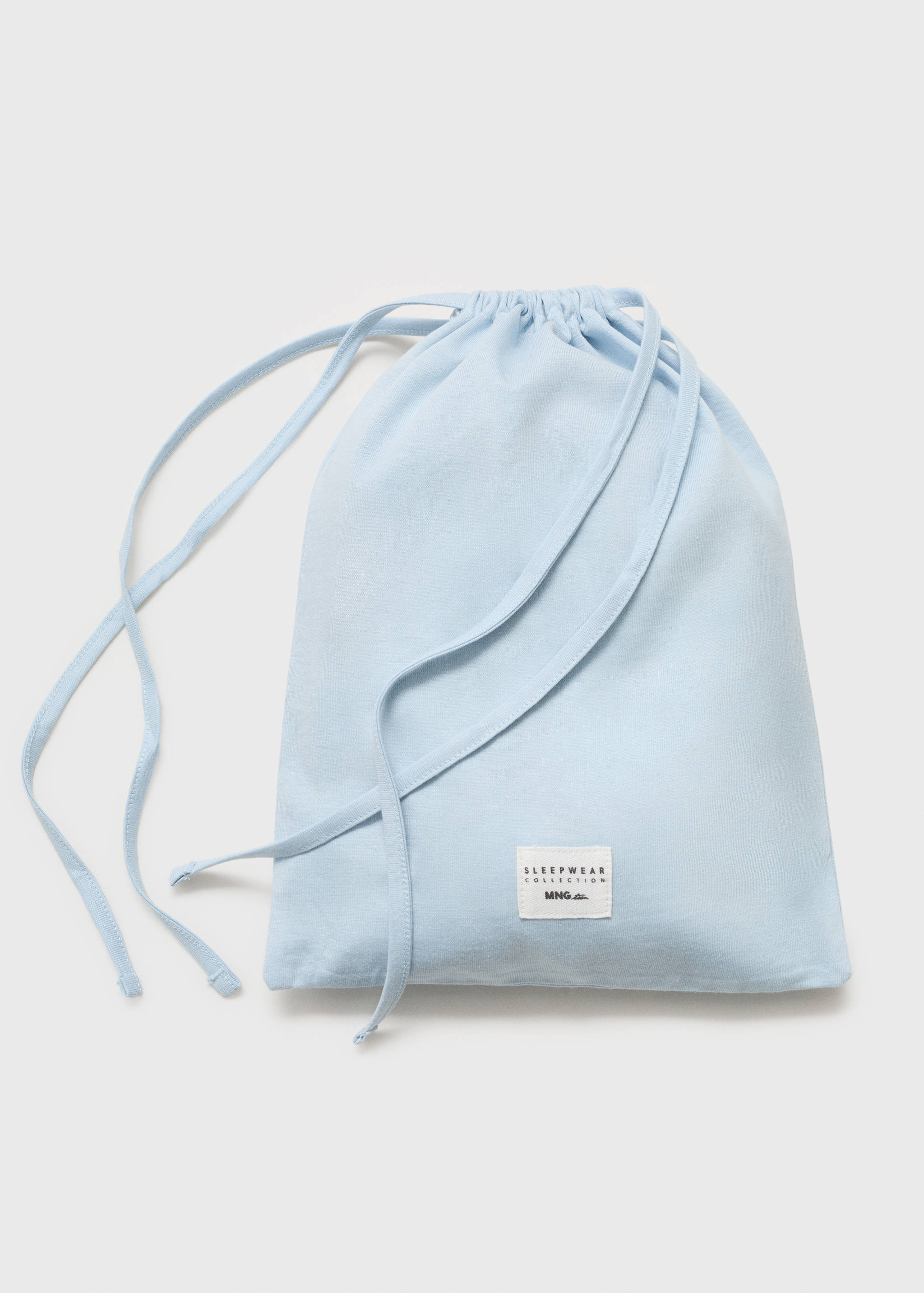 Пижама с вышивкой - Деталь изделия 0