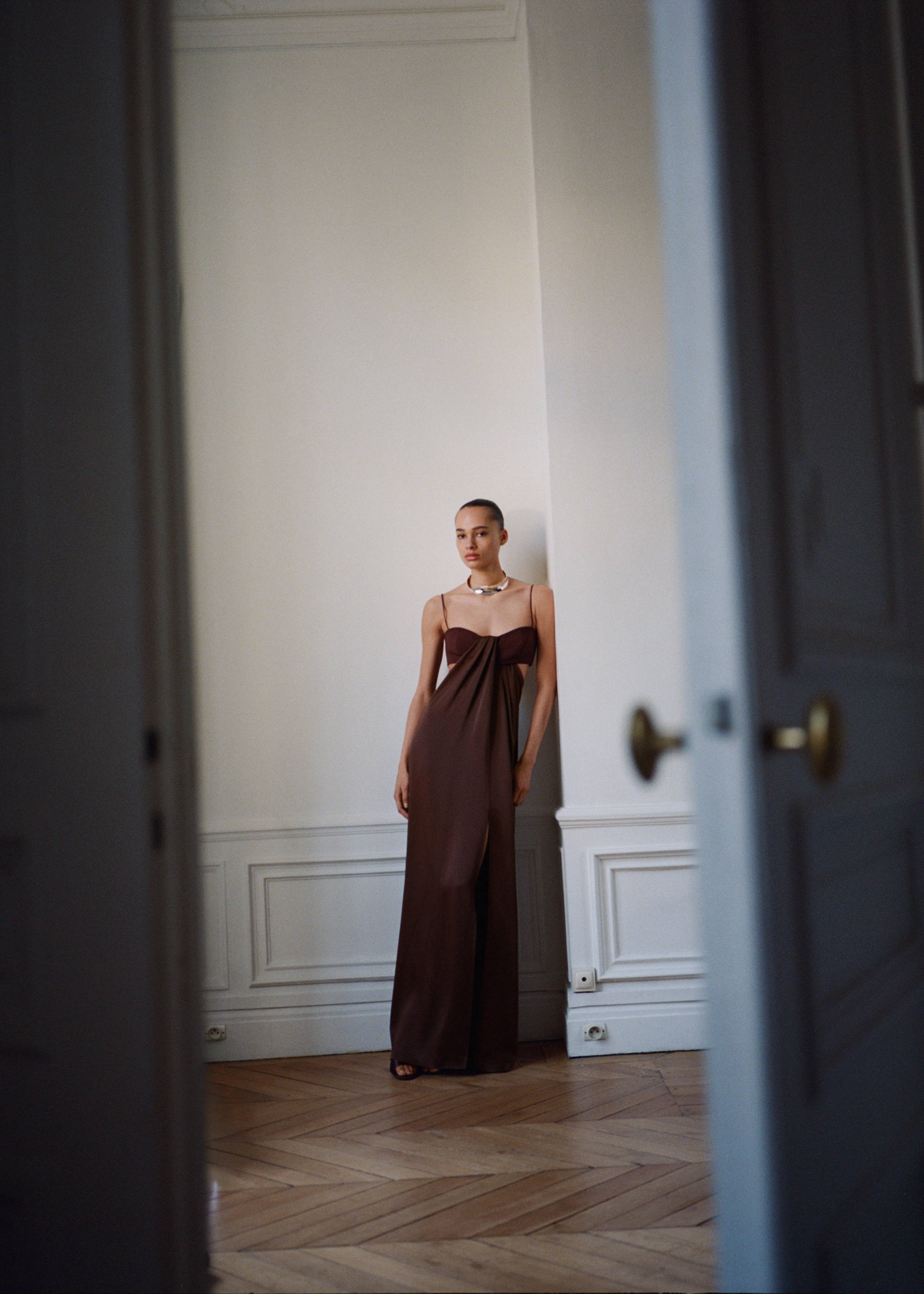 Satin dress with side slits - Details of the article 7