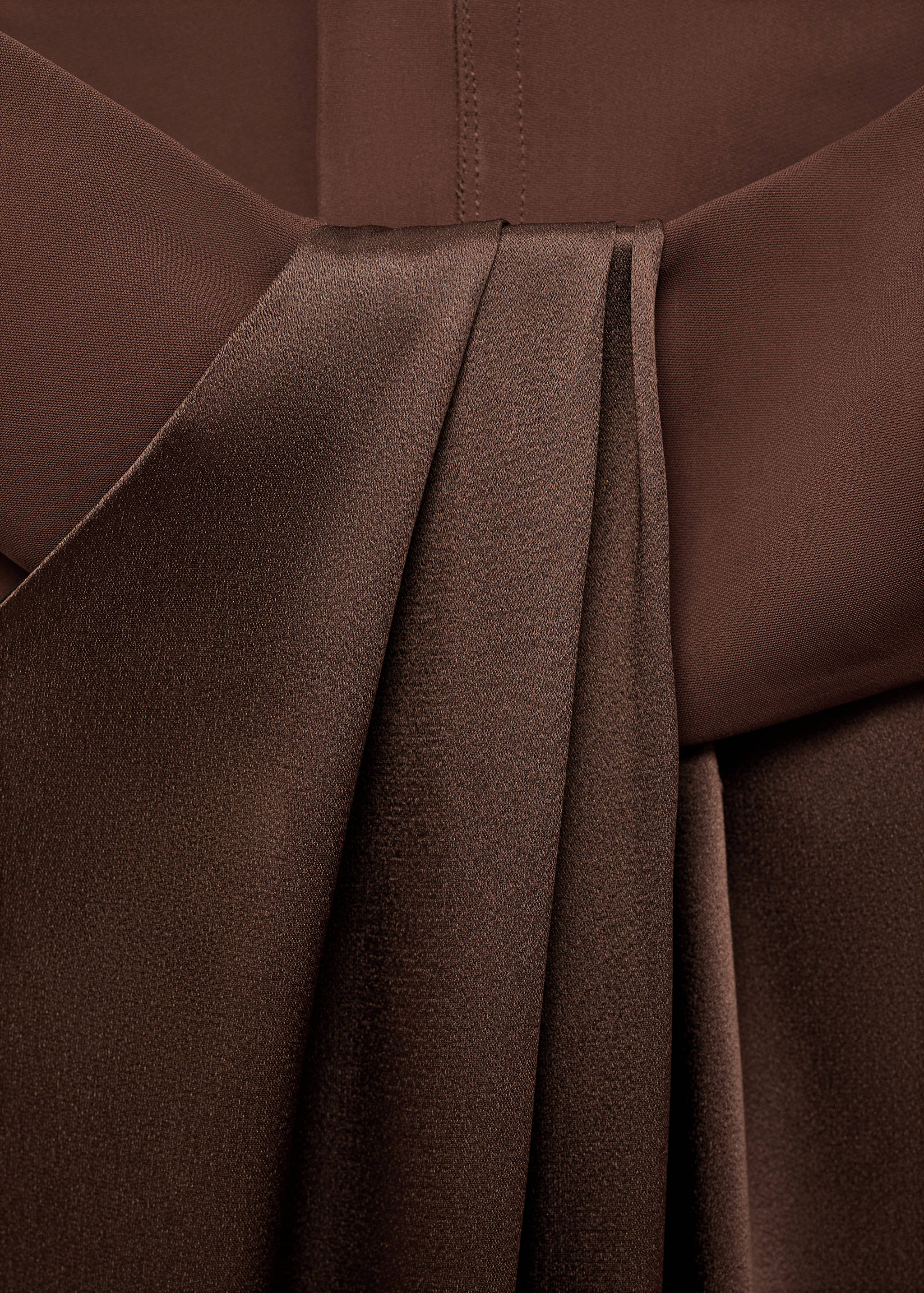 Satin dress with side slits - Details of the article 8