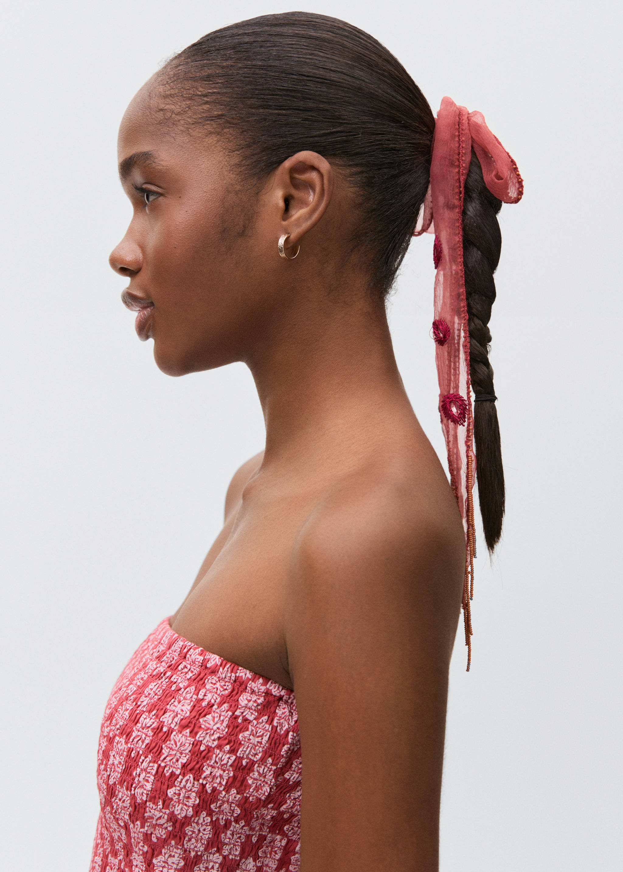 Fringes embroidered scarf - Details of the article 1