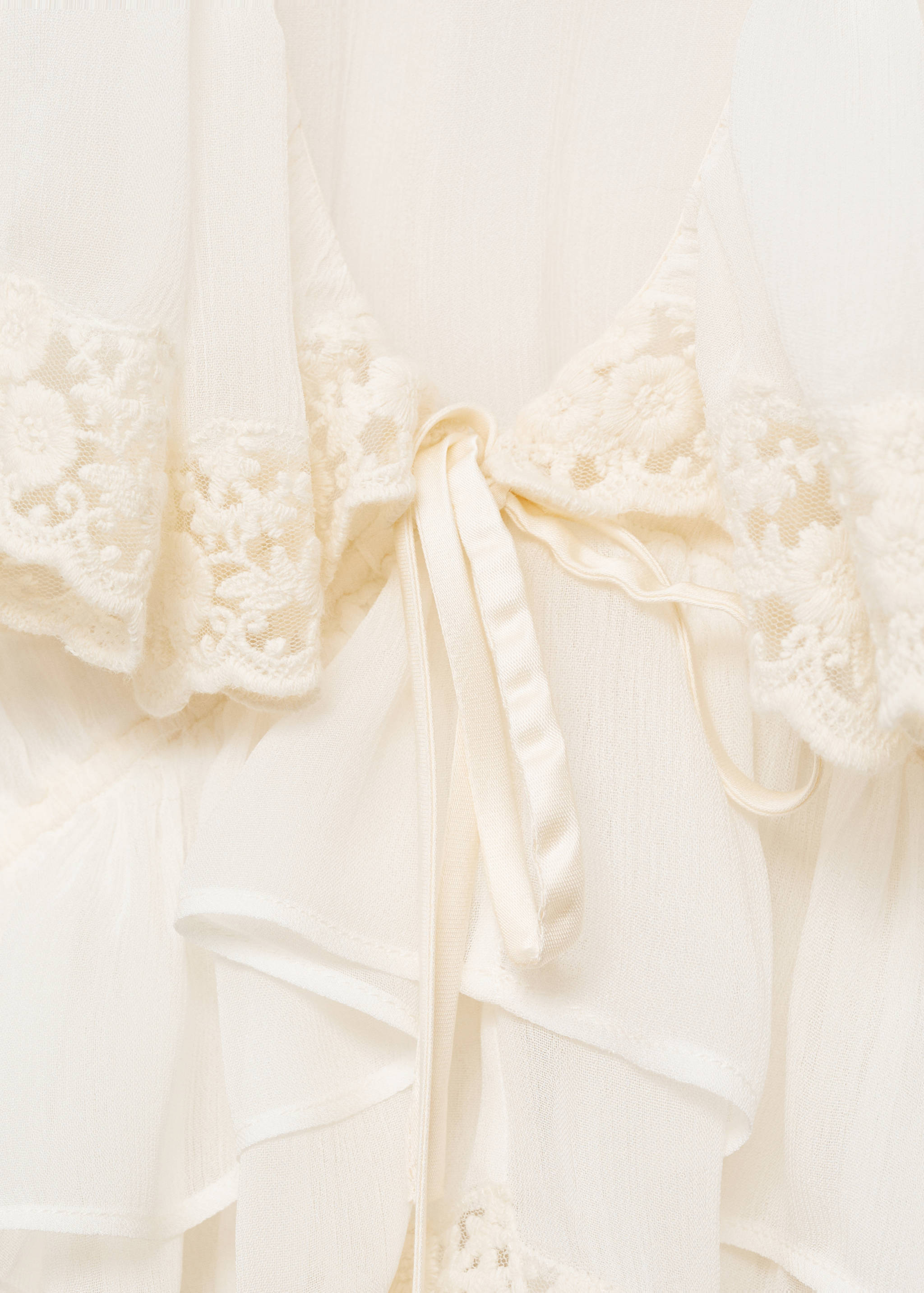 Blouse with ruffles and lace details - Details of the article 8