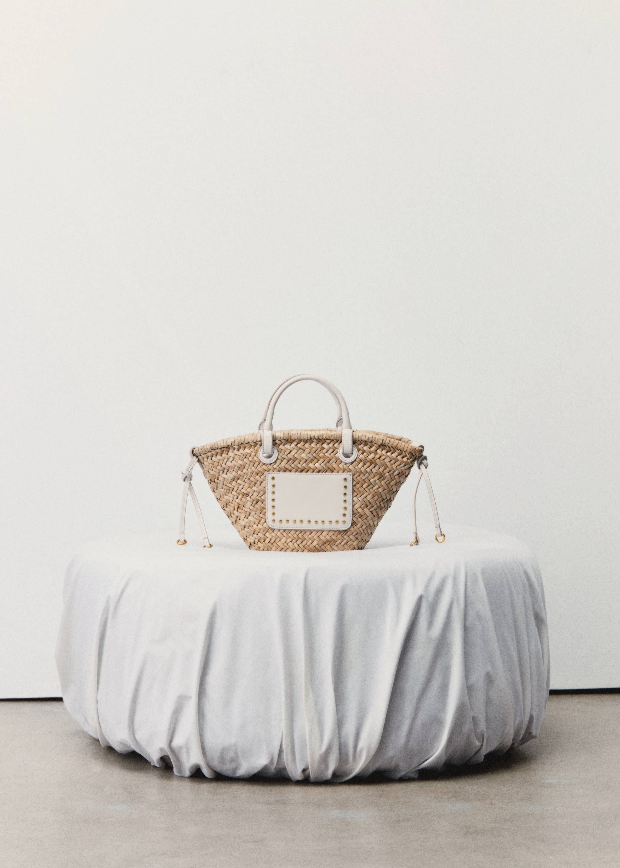 Small double-handle natural fibre basket - Details of the article 9