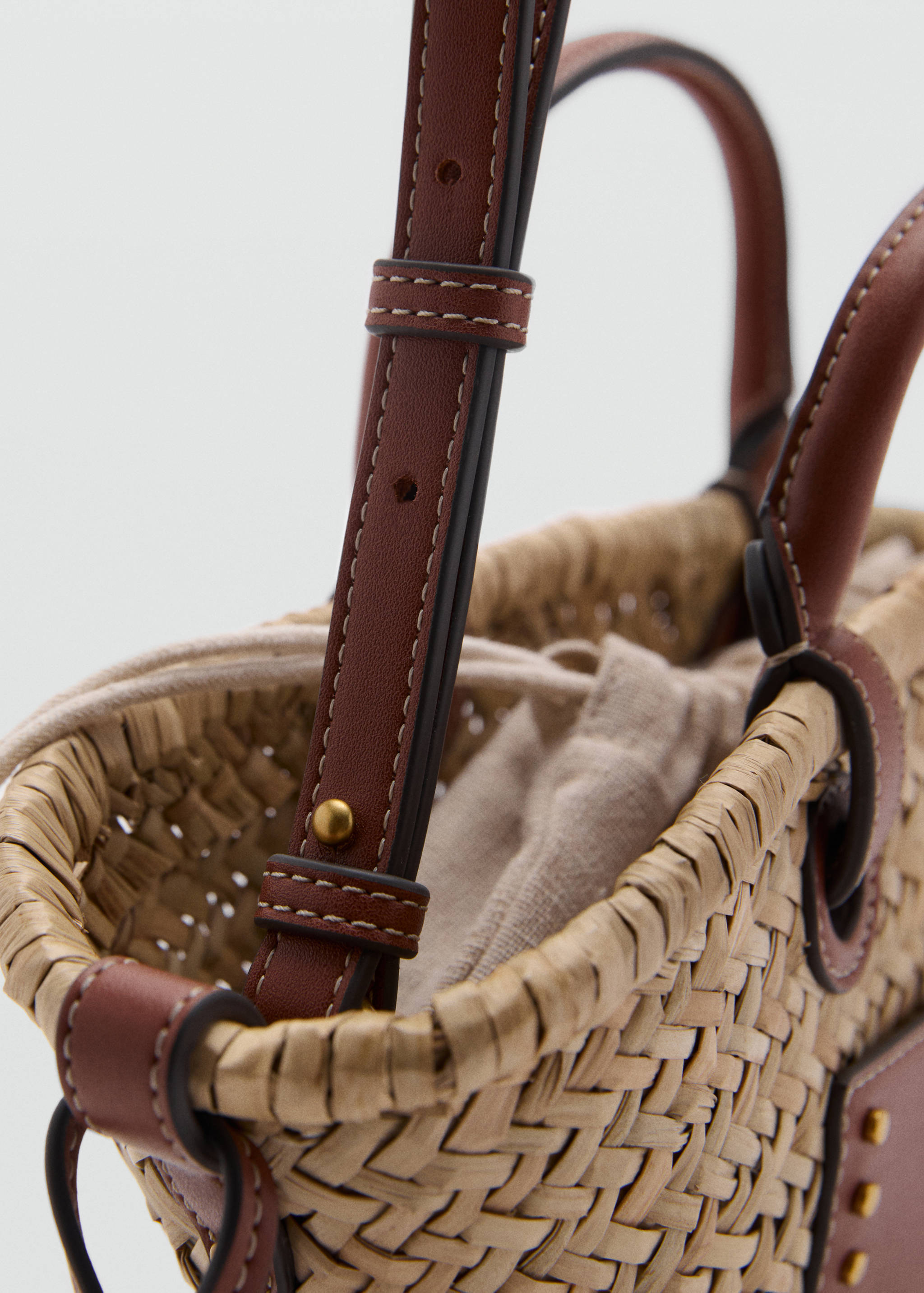 Small double-handle natural fibre basket - Details of the article 2