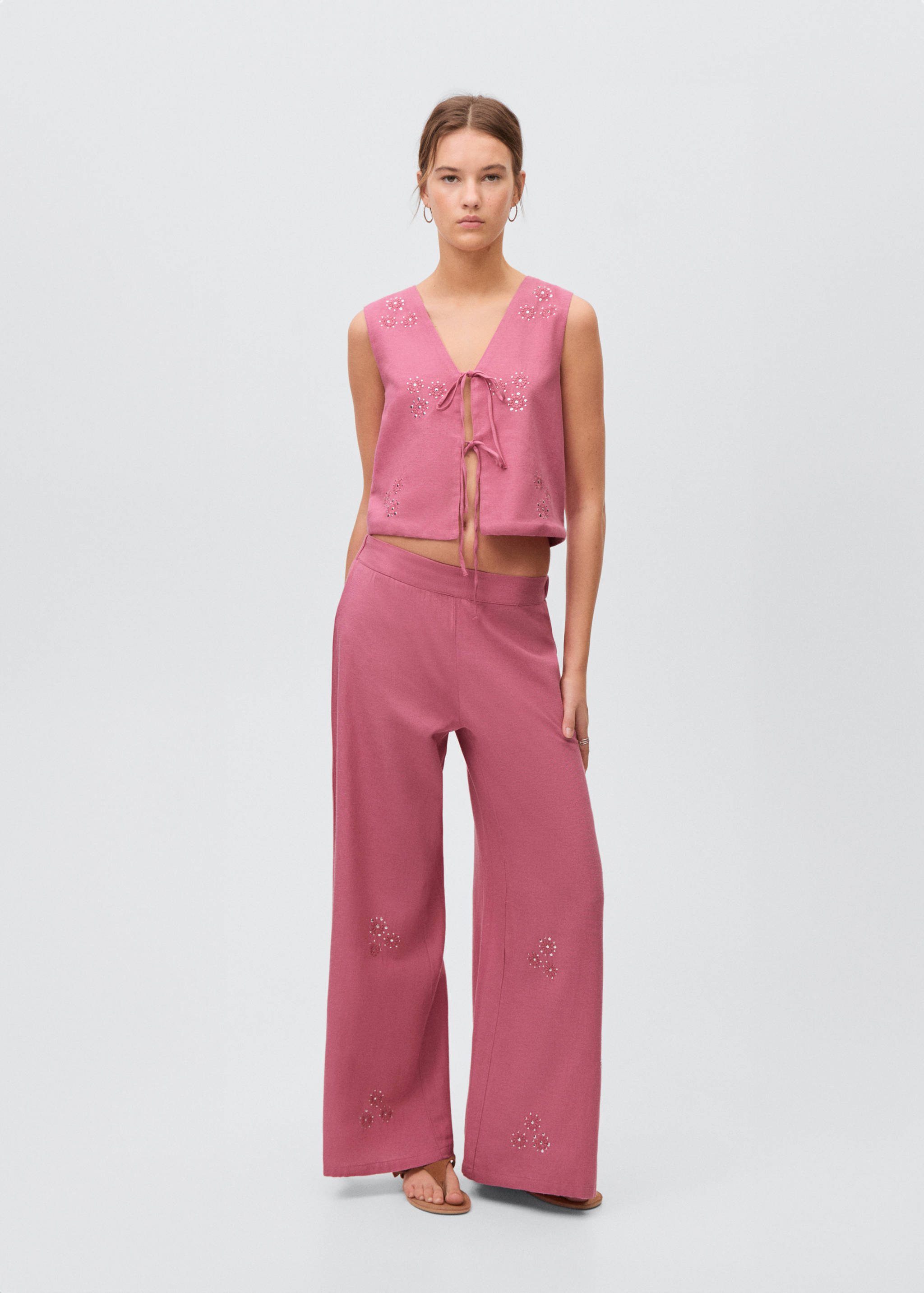 Embroidered vest with bows - Details of the article 2