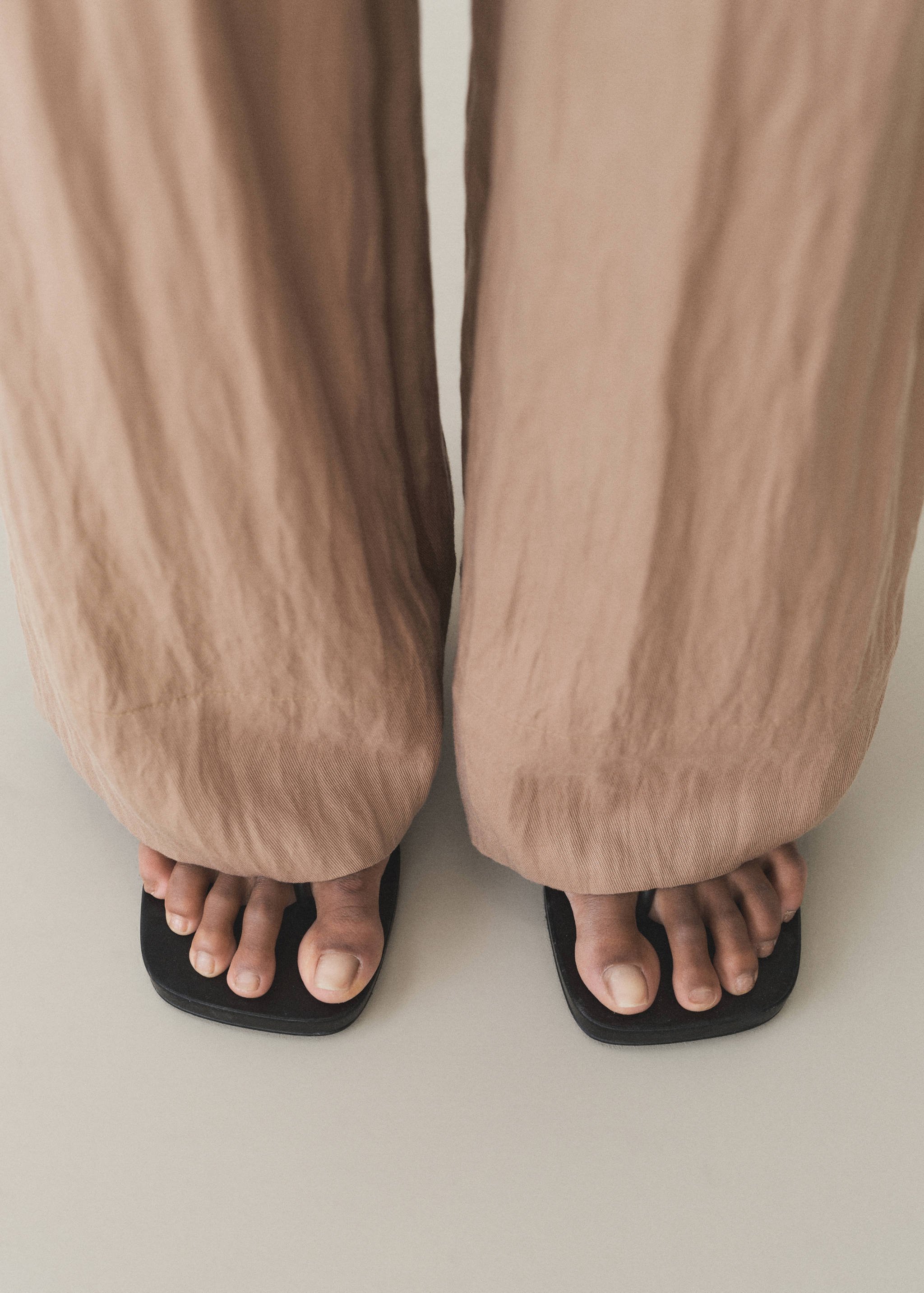 Straight-fit lyocell textured pants - Details of the article 6