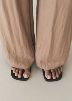 Straight-fit lyocell textured trousers — Medium Brown 6