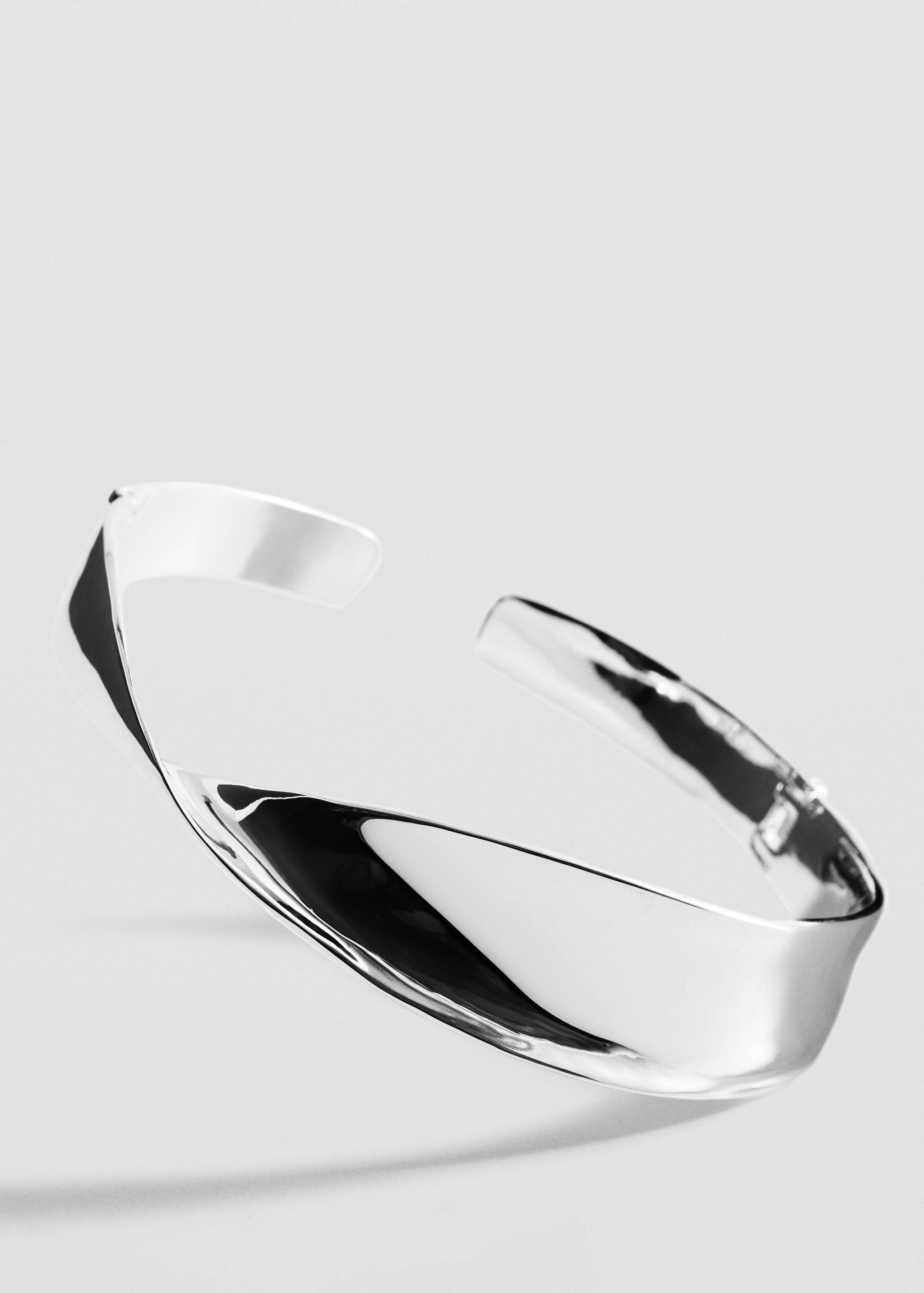 Σκληρό στριφτό κολιέ - Λεπτομέρεια του προϊόντος 1