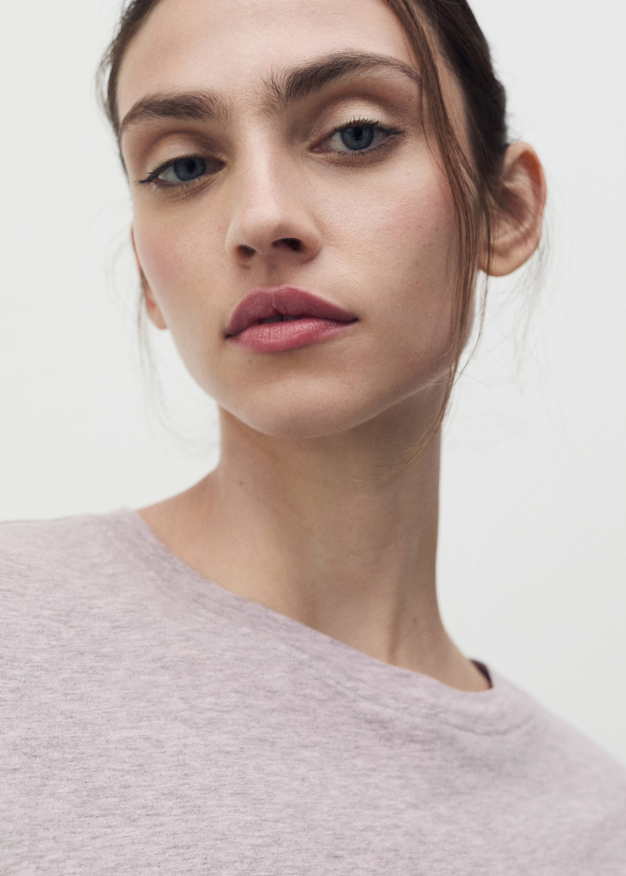 Short-sleeved cotton t-shirt - Details of the article 1