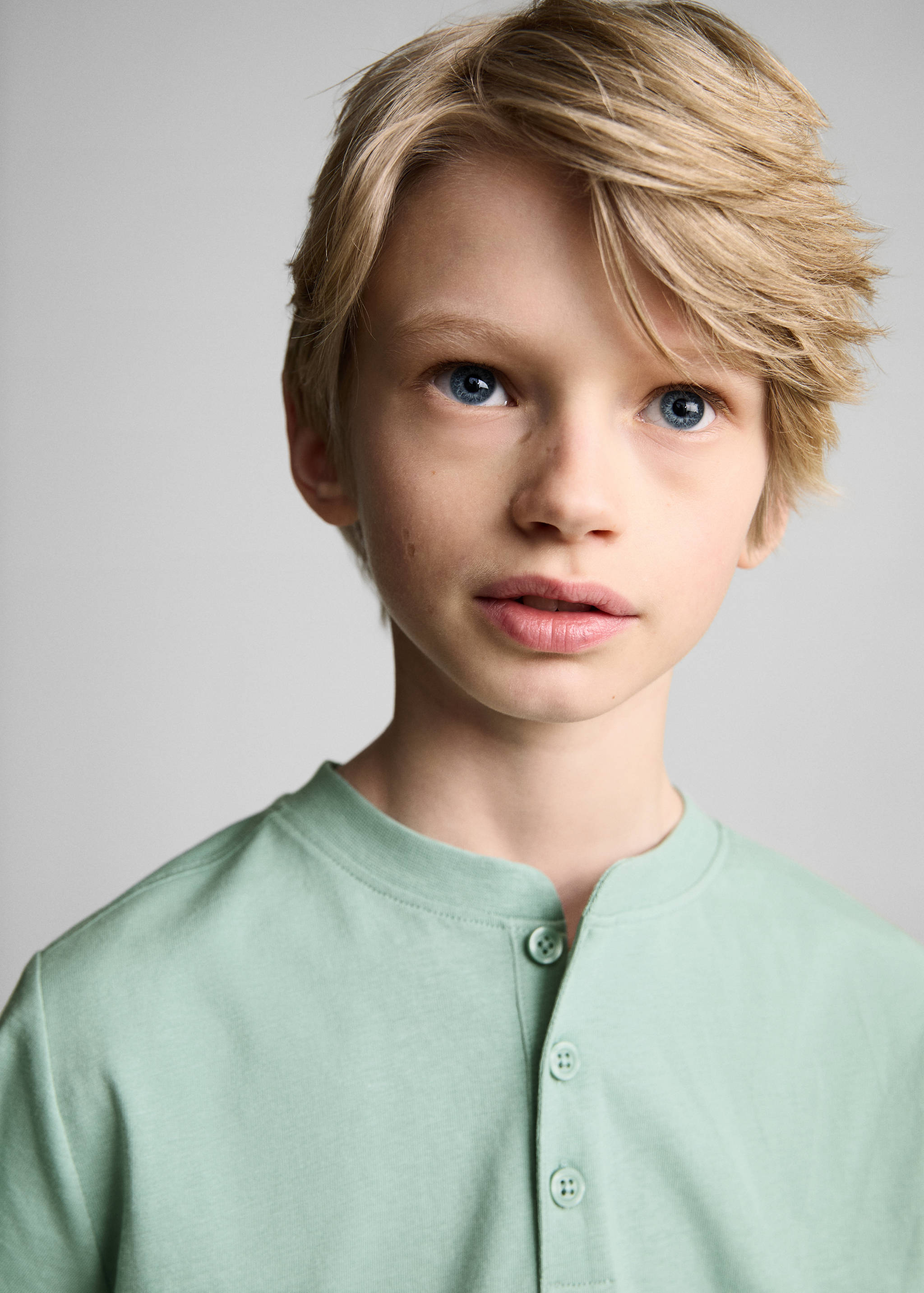 Buttoned cotton T-shirt - Details of the article 1