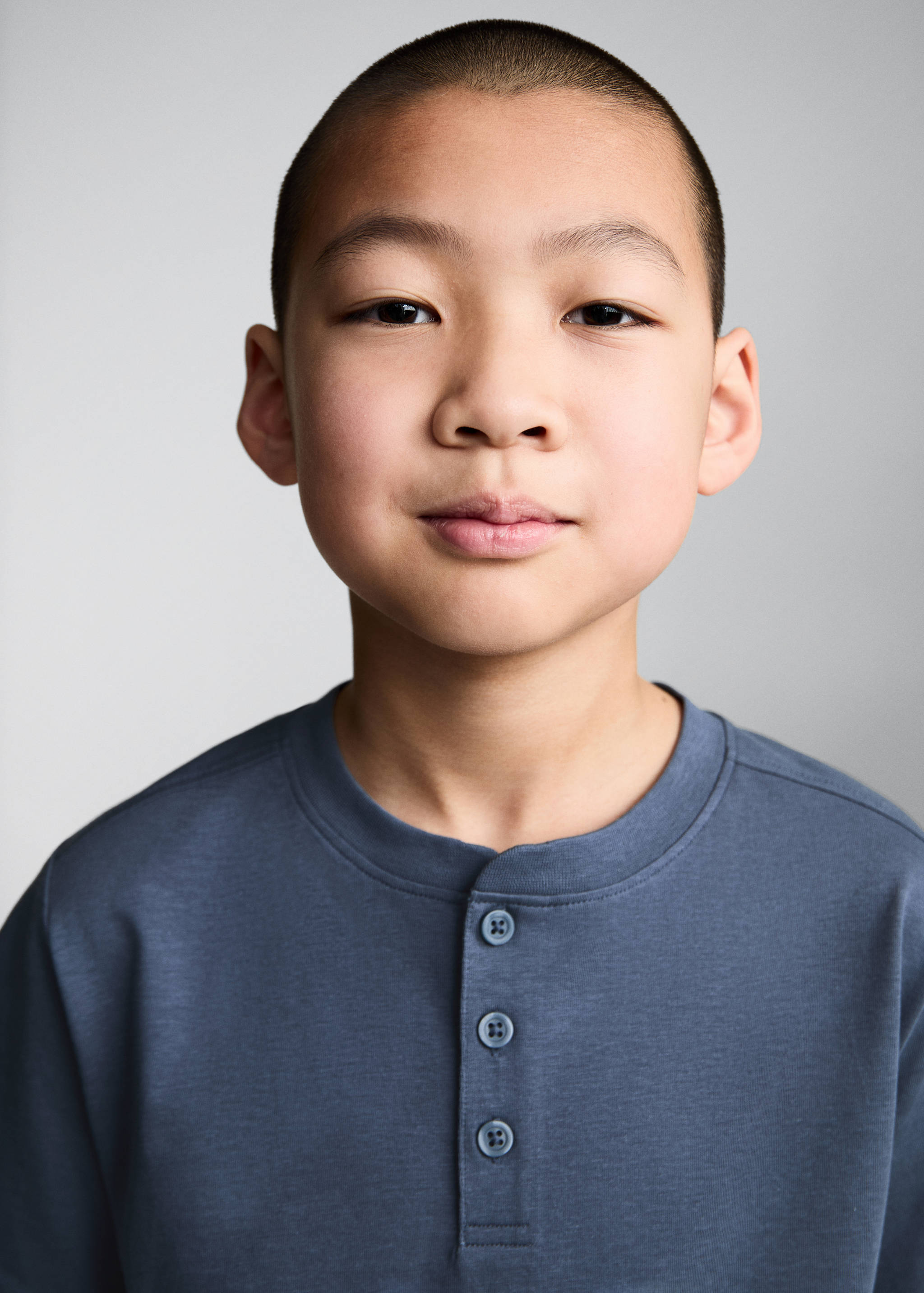 Buttoned cotton T-shirt - Details of the article 1