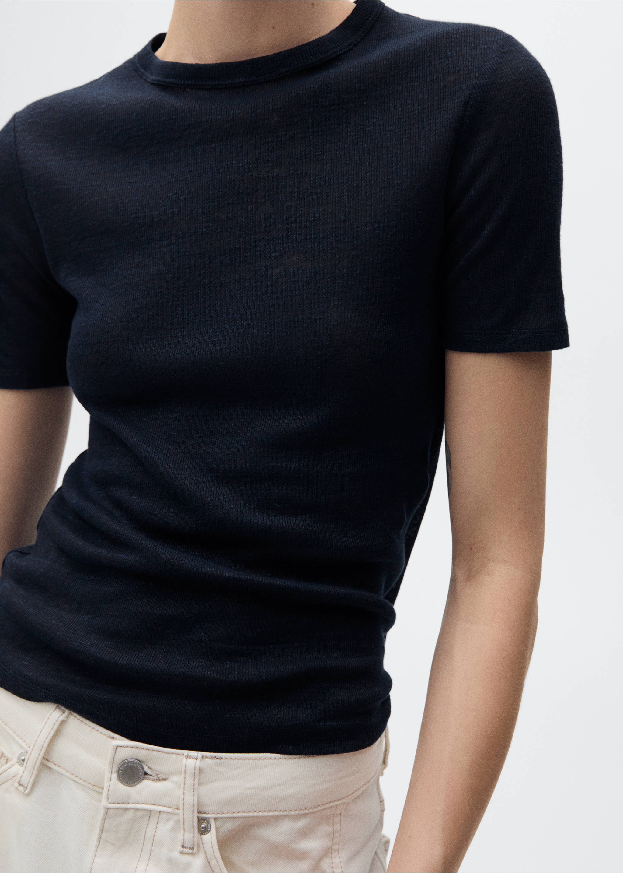 T-shirt lin cintré - Plan moyen, Bleu marine foncé. Ref: 87077165-00.