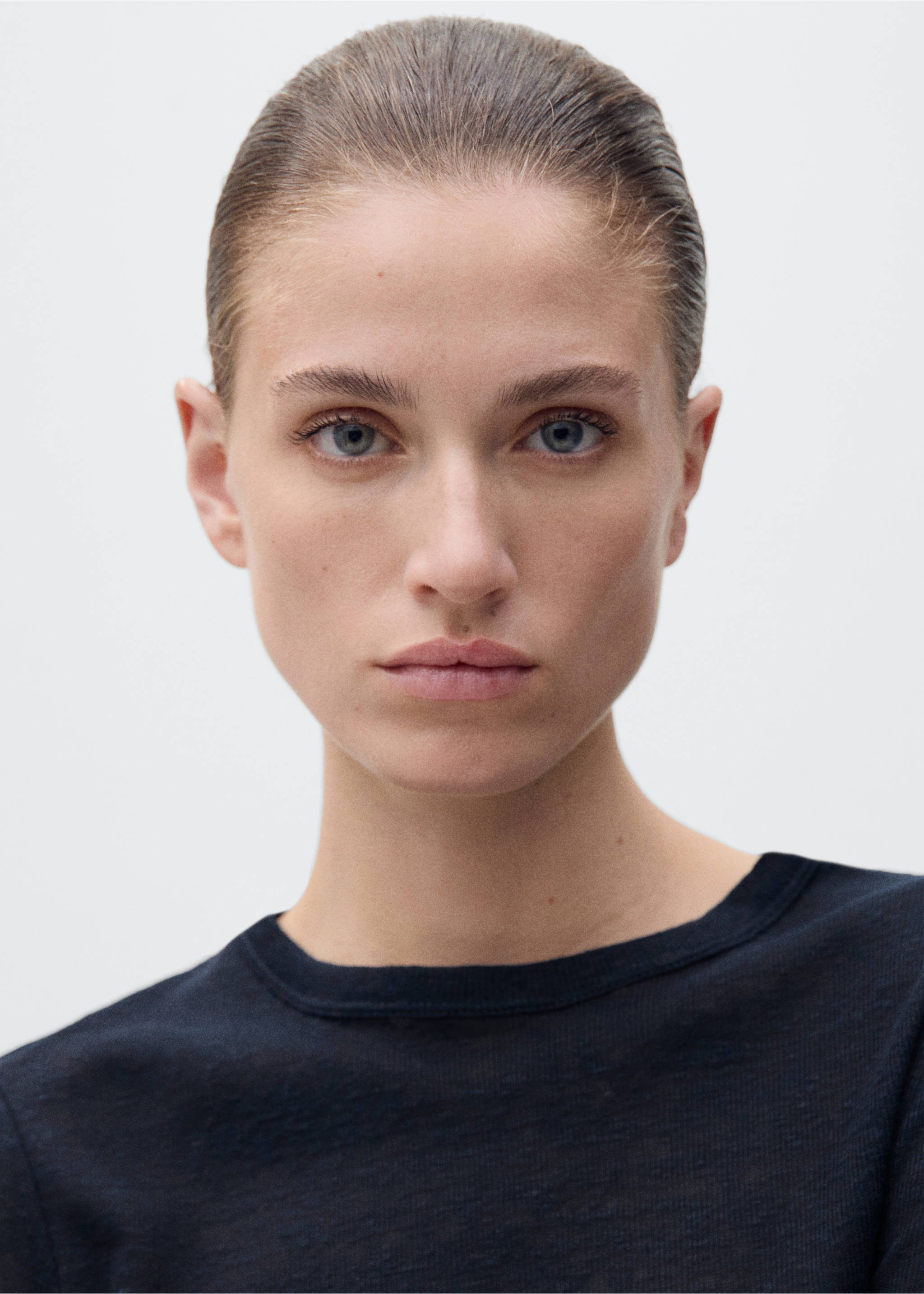 T-shirt lin cintré - Détail de l'article 1, Bleu marine foncé. Ref: 87077165-00.