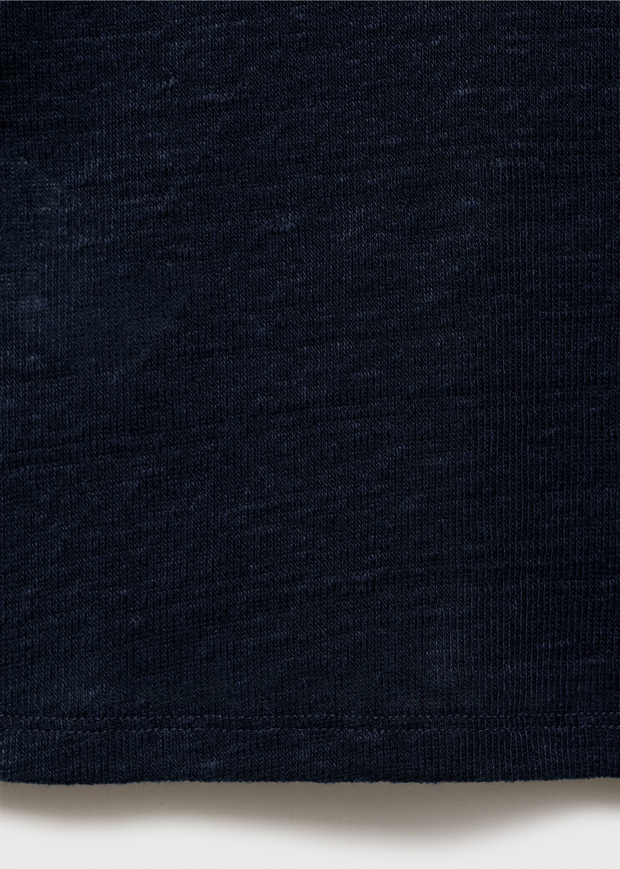 T-shirt lin cintré - Détail de l'article 0, Bleu marine foncé. Ref: 87077165-00.