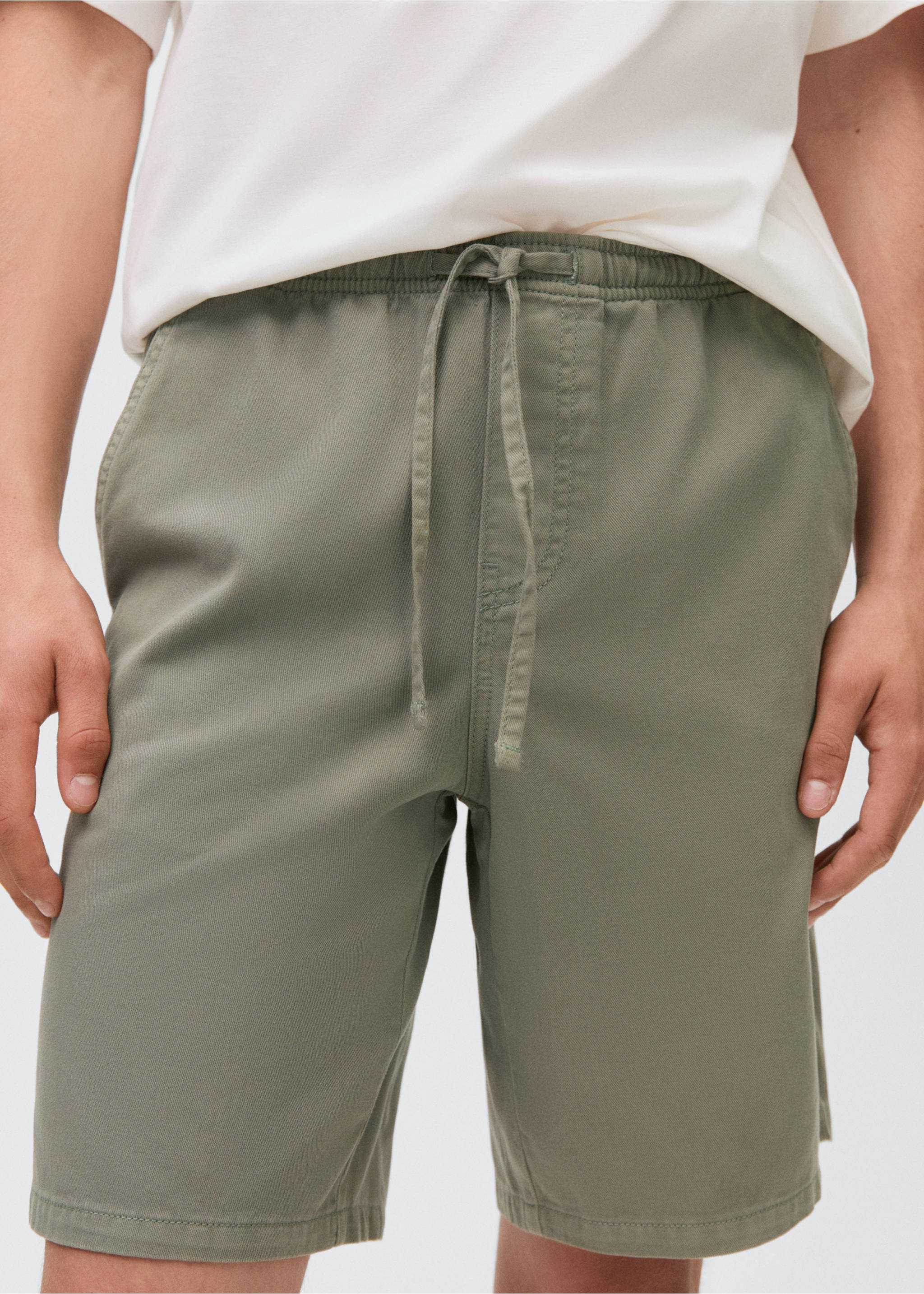 Cotton shorts with drawstring - Medium plane, Khaki. Ref: 87077167-00.