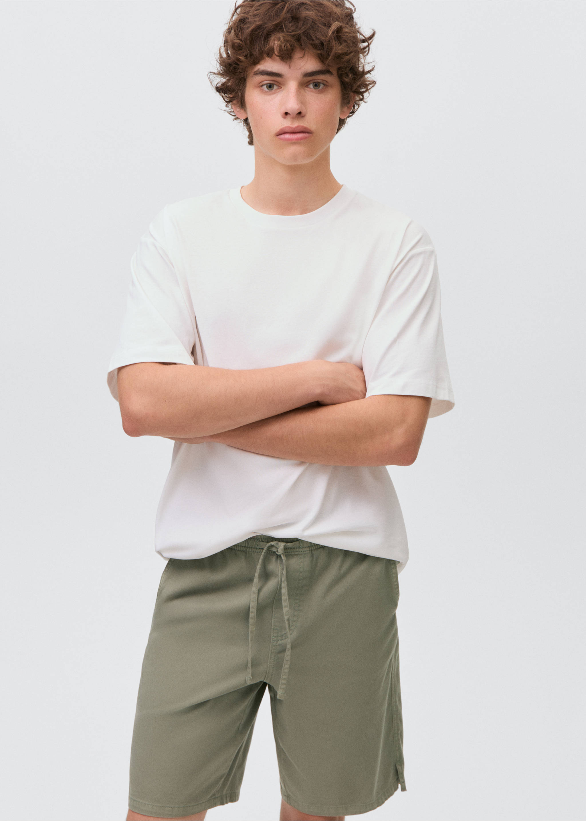 Cotton shorts with drawstring - Details of the article 1, Khaki. Ref: 87077167-00.